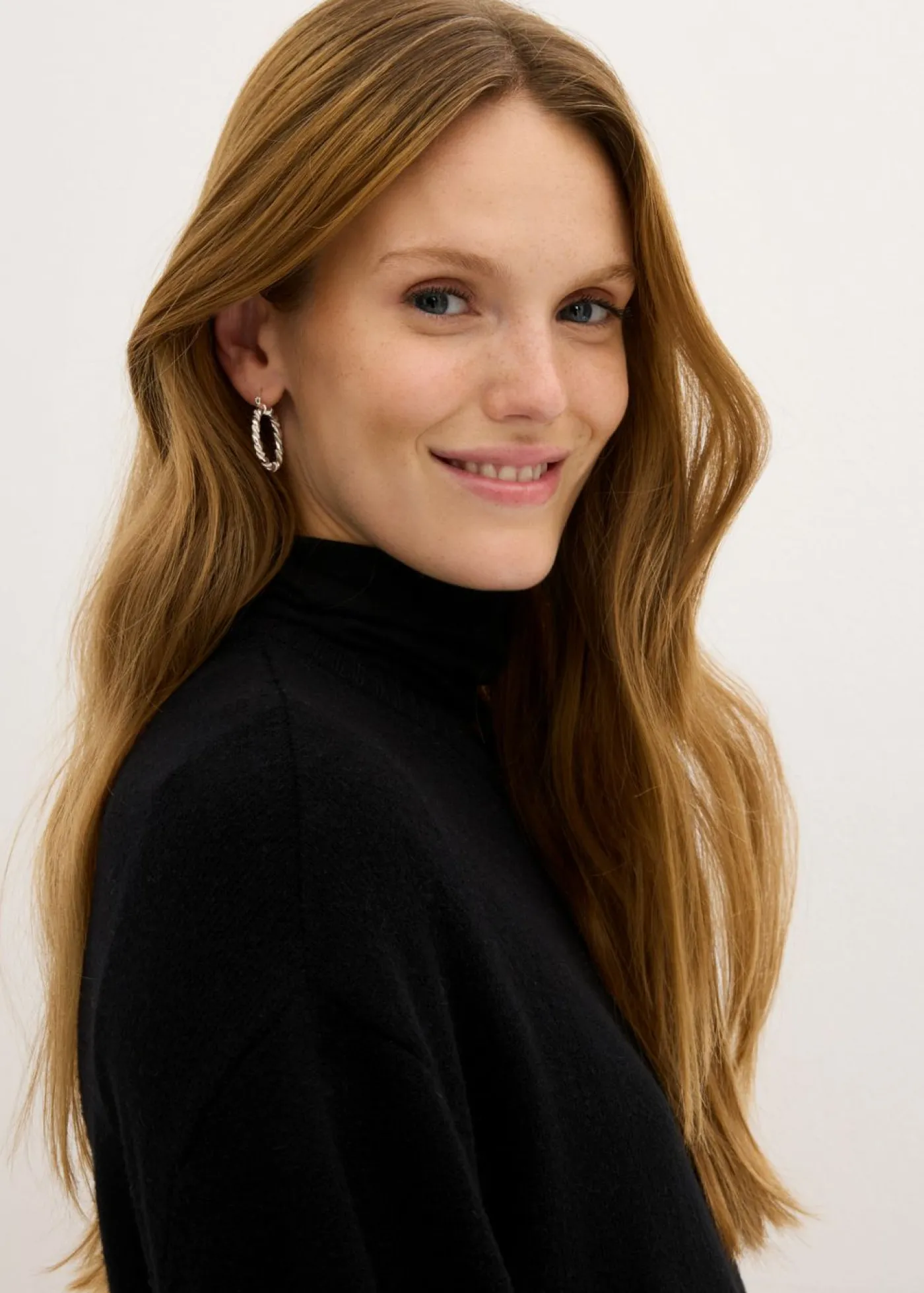 bonprix bonprix Jerséis|Ropa De Punto>Jersey largo de punto fino con aberturas laterales en mezcla de viscosa Negro