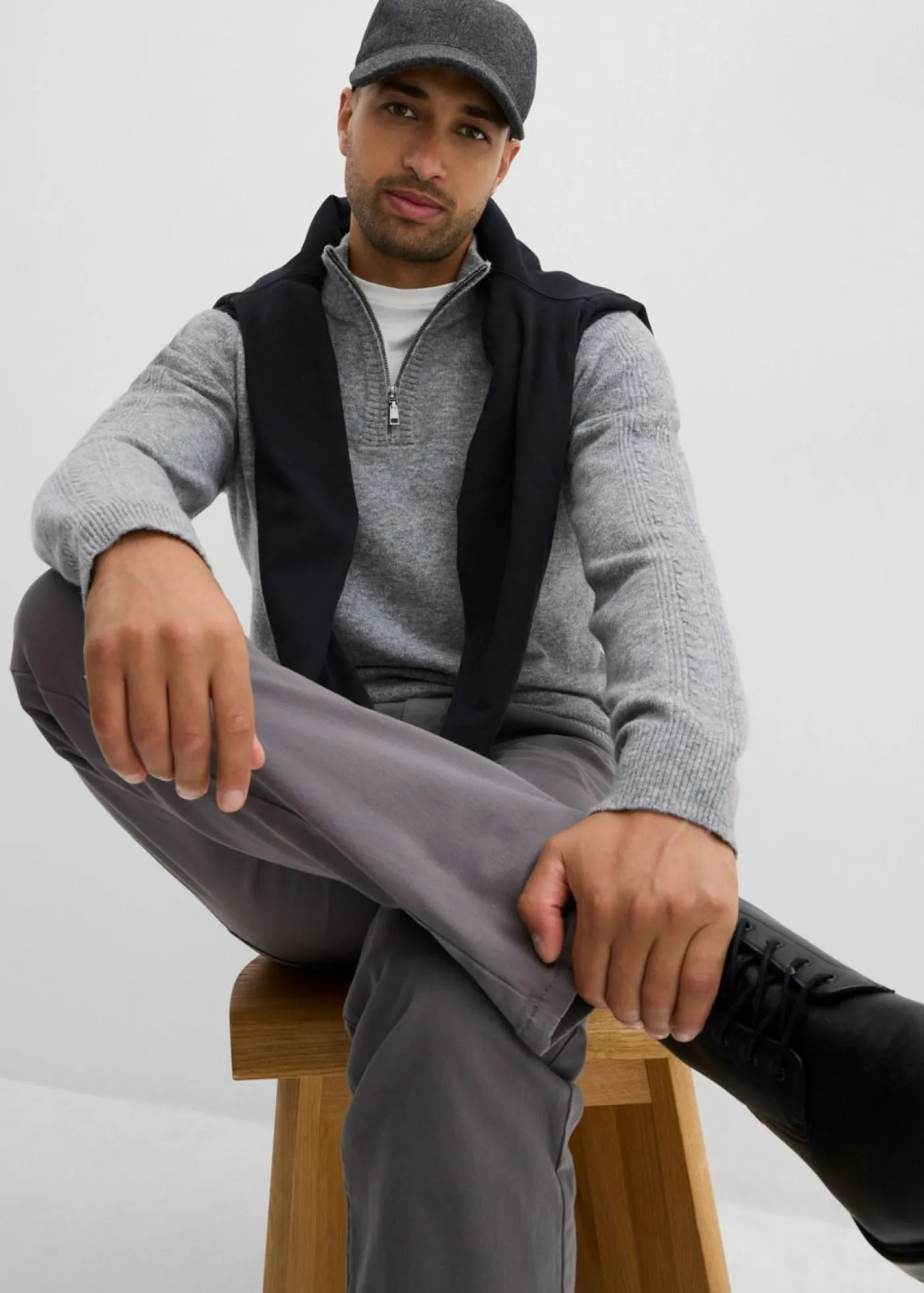 bonprix bonprix Jerséis Y Cárdigans>Jersey troyer de punto fino con contenido de lana Gris jaspeado