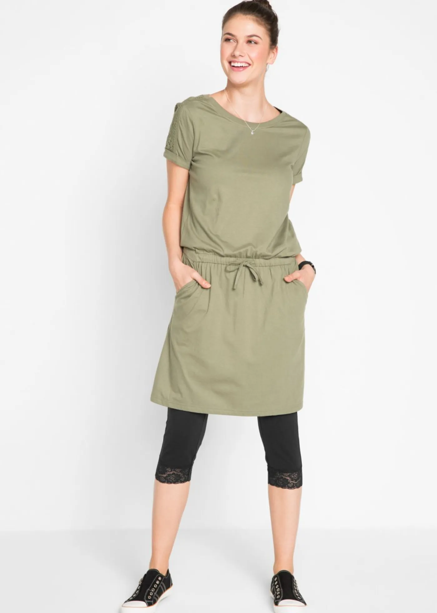 Mujer bonprix bonprix Leggings capri con detalles de encaje