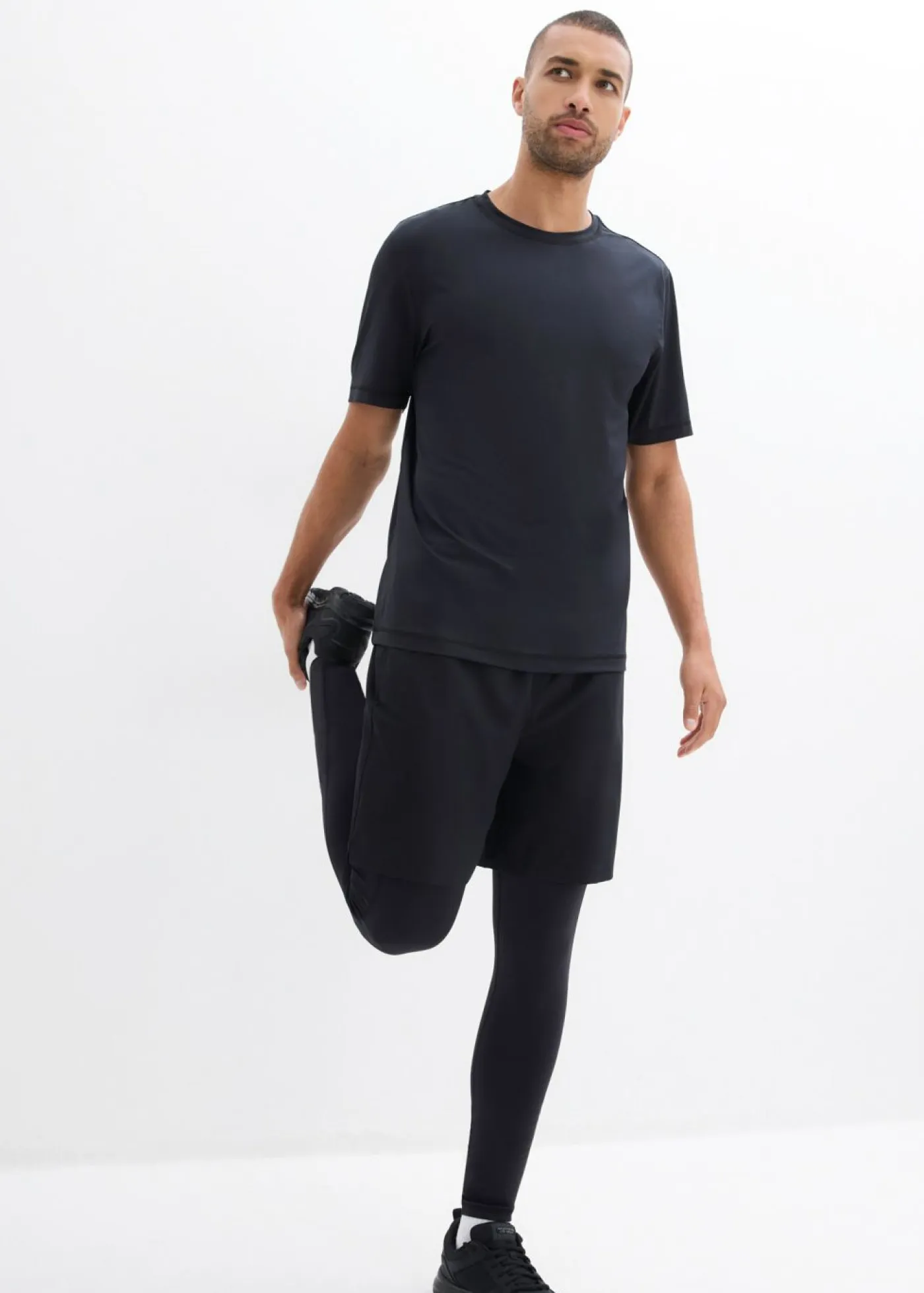 bonprix bonprix Outdoor|Ropa Deportiva>Leggings cómodos para correr con bolsillo para el móvil para hombres Negro