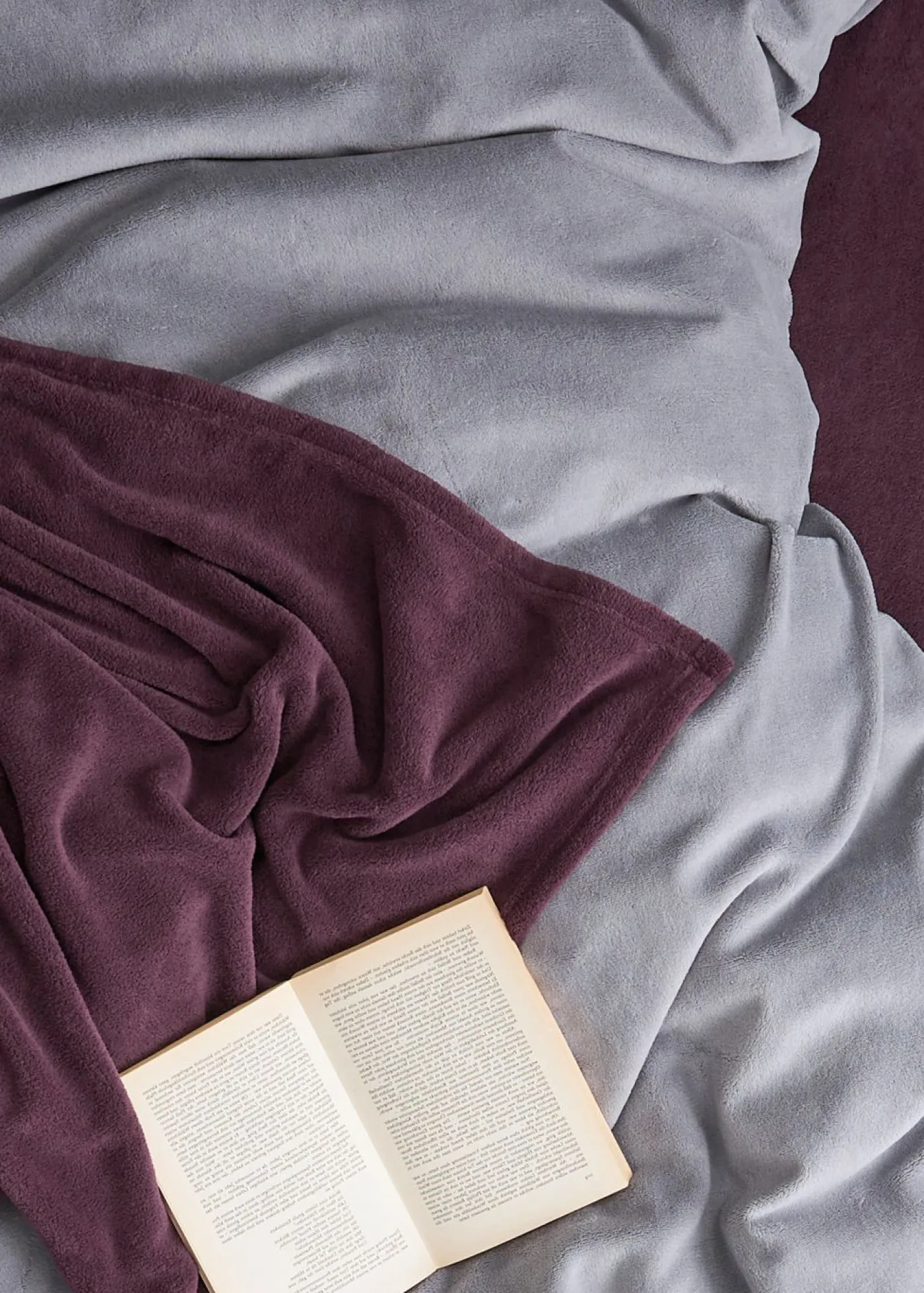 bonprix bonprix Muebles De Dormitorio·Colchas Y Mantas|Muebles De Sala De Estar·Mantas Y Cubresofás>Manta con tacto Cashmere púrpura oscuro