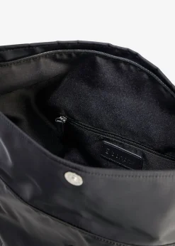 bonprix bonprix Novedades|Bolsos>Mochila con detalles en contraste Negro