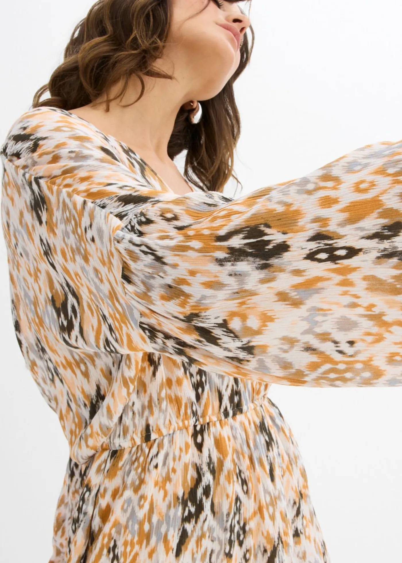 bonprix bonprix Monos>Mono corto de viscosa fluida Blanco