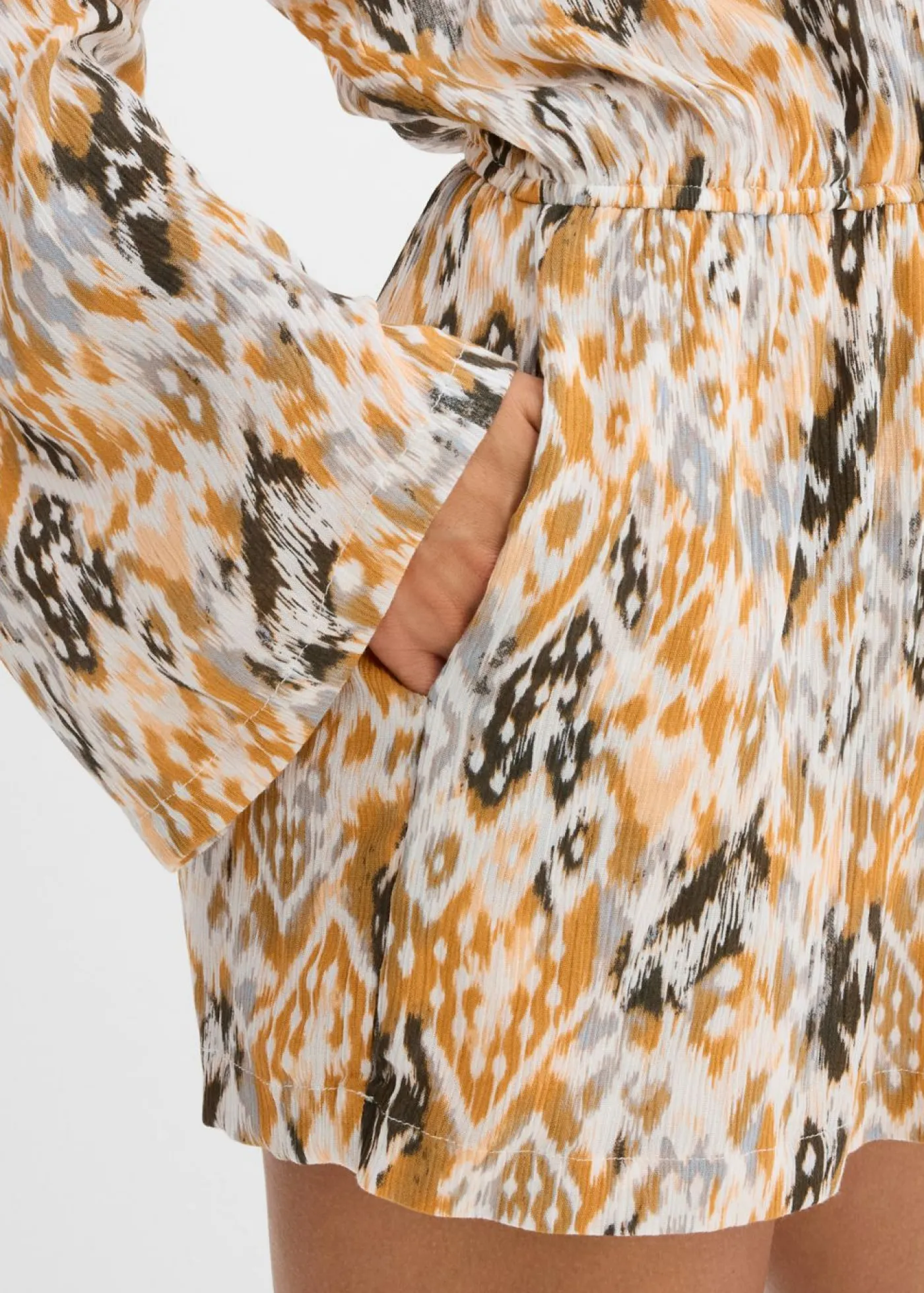 bonprix bonprix Monos>Mono corto de viscosa fluida Blanco