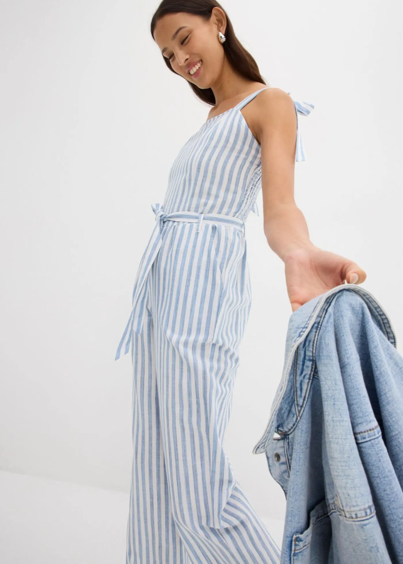 bonprix bonprix Monos>Mono de algodón orgánico puro azul-blanco rayas verticales