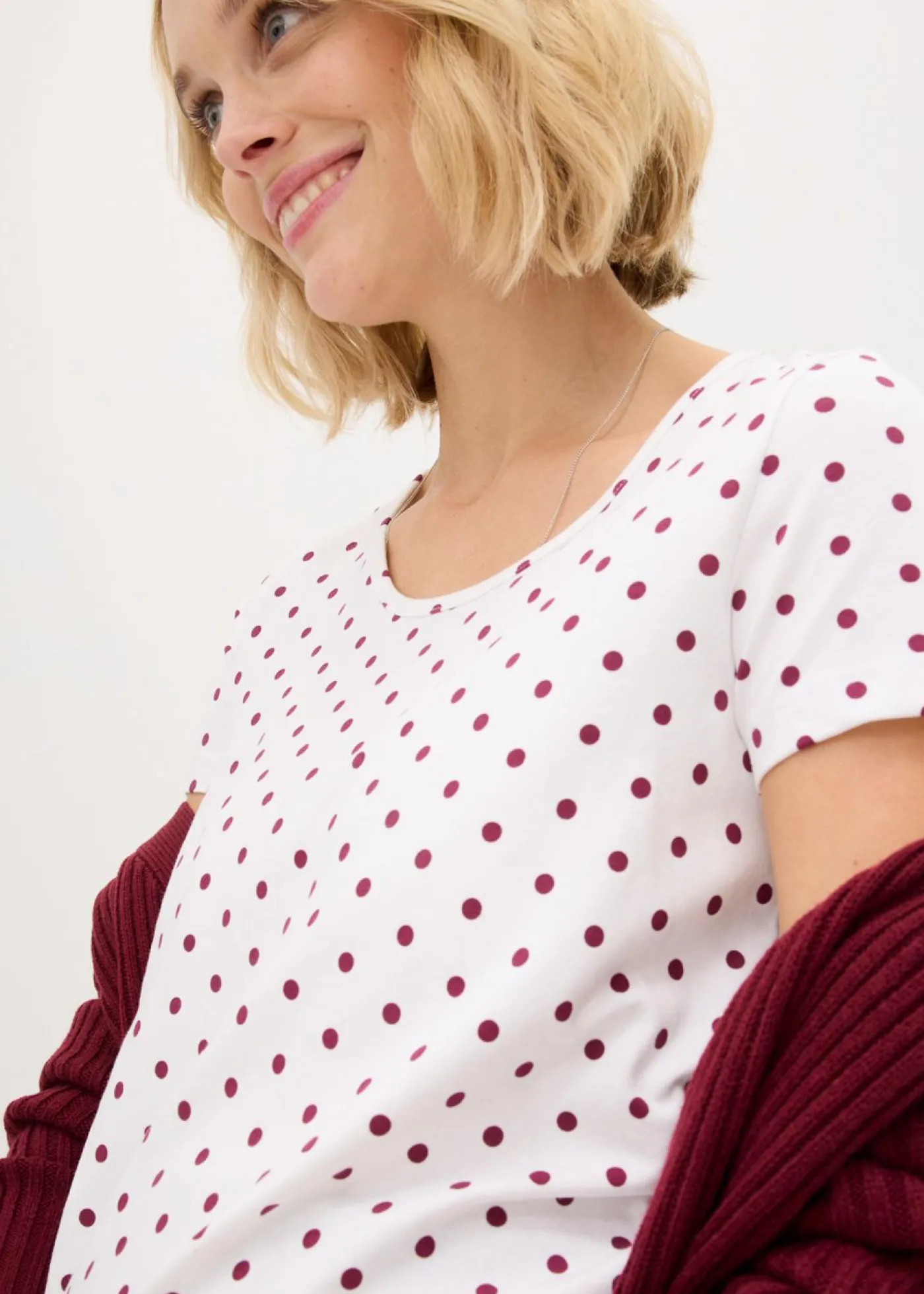 bonprix bonprix Premamá>Pack de 2 camisetas premamá de algodón orgánico Baya + blanco de lunares