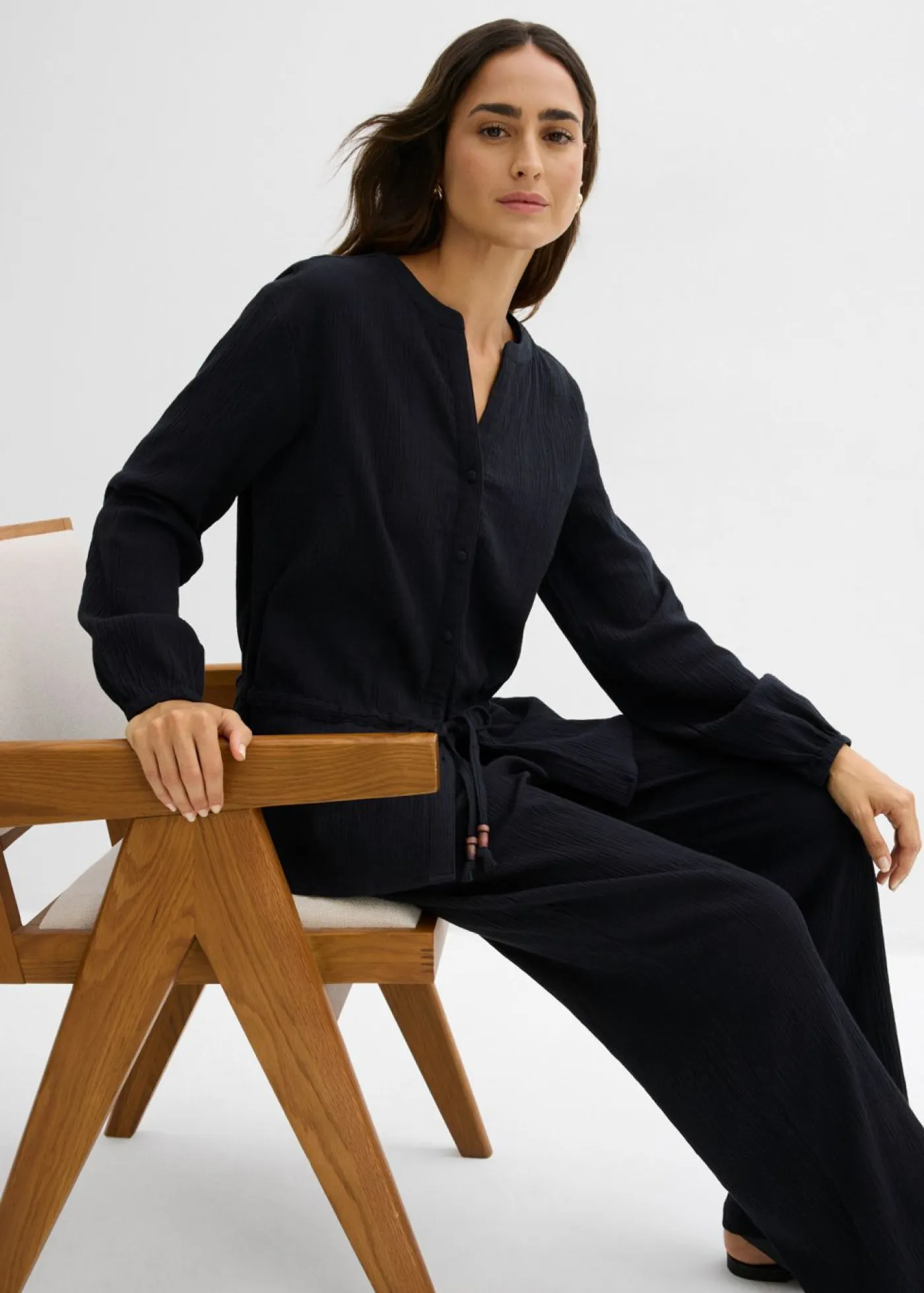 bonprix bonprix Pantalones>Pantalón ancho con efecto estructurado Negro