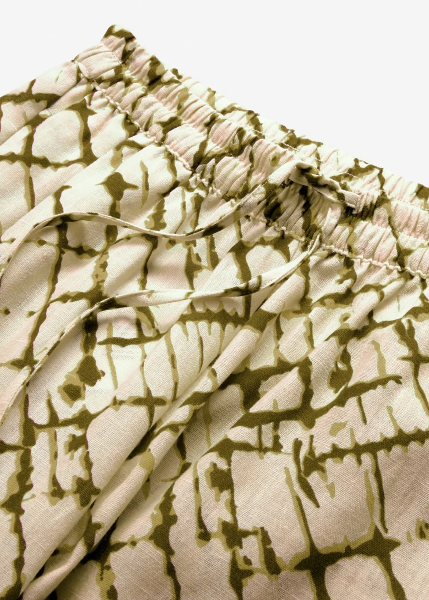 bonprix bonprix Pantalones>Pantalón ancho con estampado musgo oscuro-crudo estampado