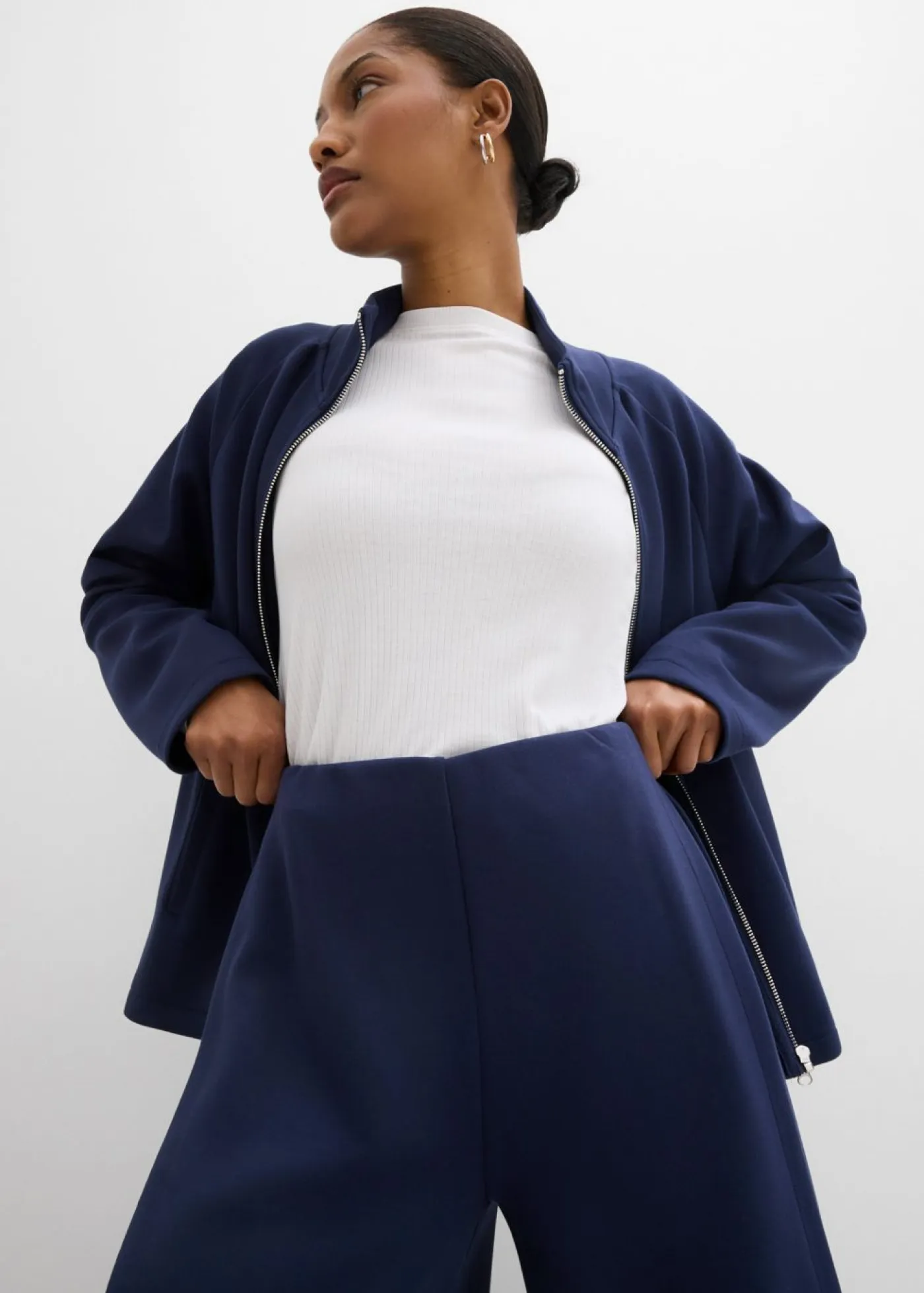 bonprix bonprix Esenciales|Pantalones>Pantalón ancho de mezcla de modal con pliegue lateral Azul marino