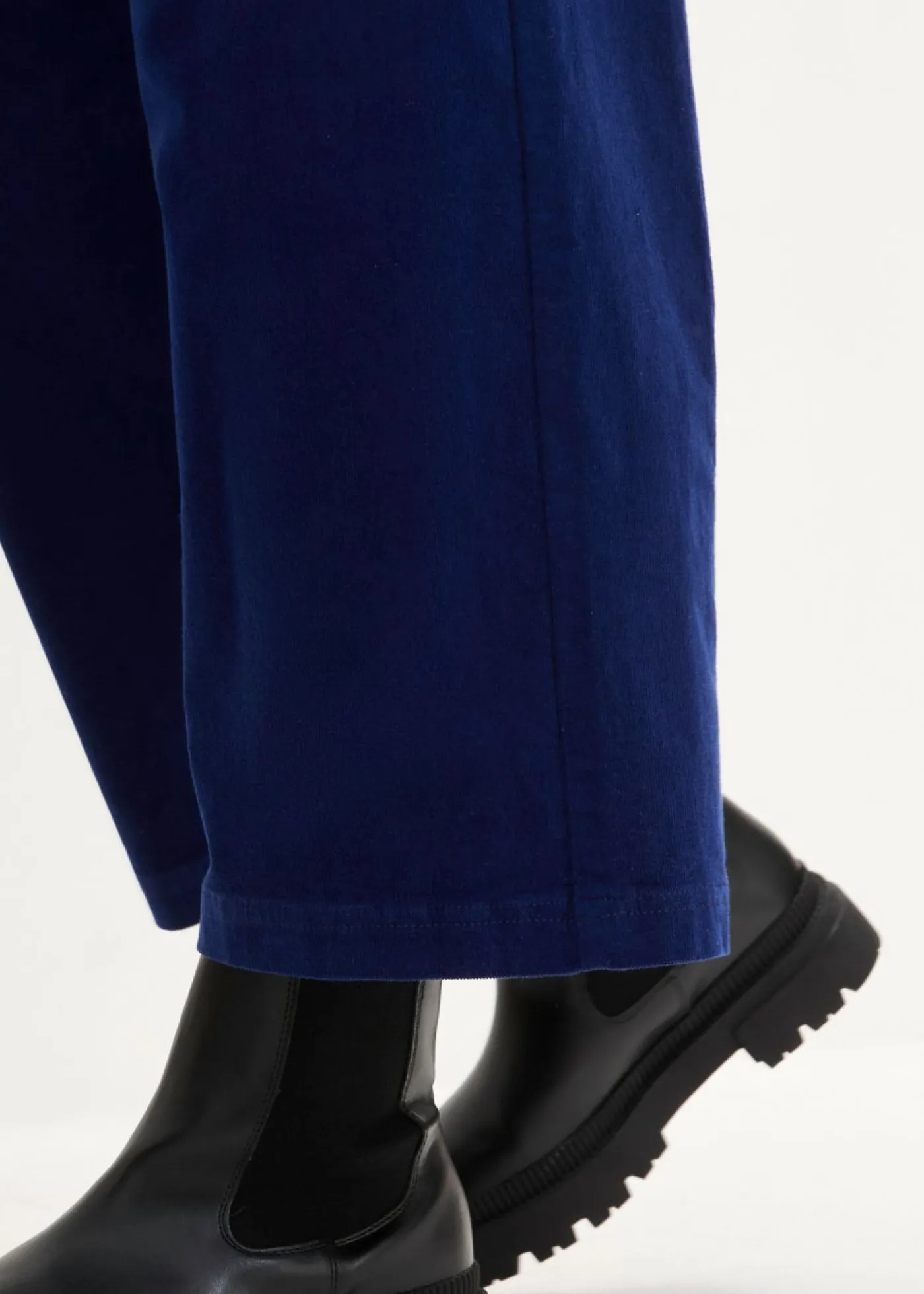 bonprix bonprix Pantalones>Pantalón ancho de pana elástica con cintura cómoda high waist, largo 7/8 Azul oxford