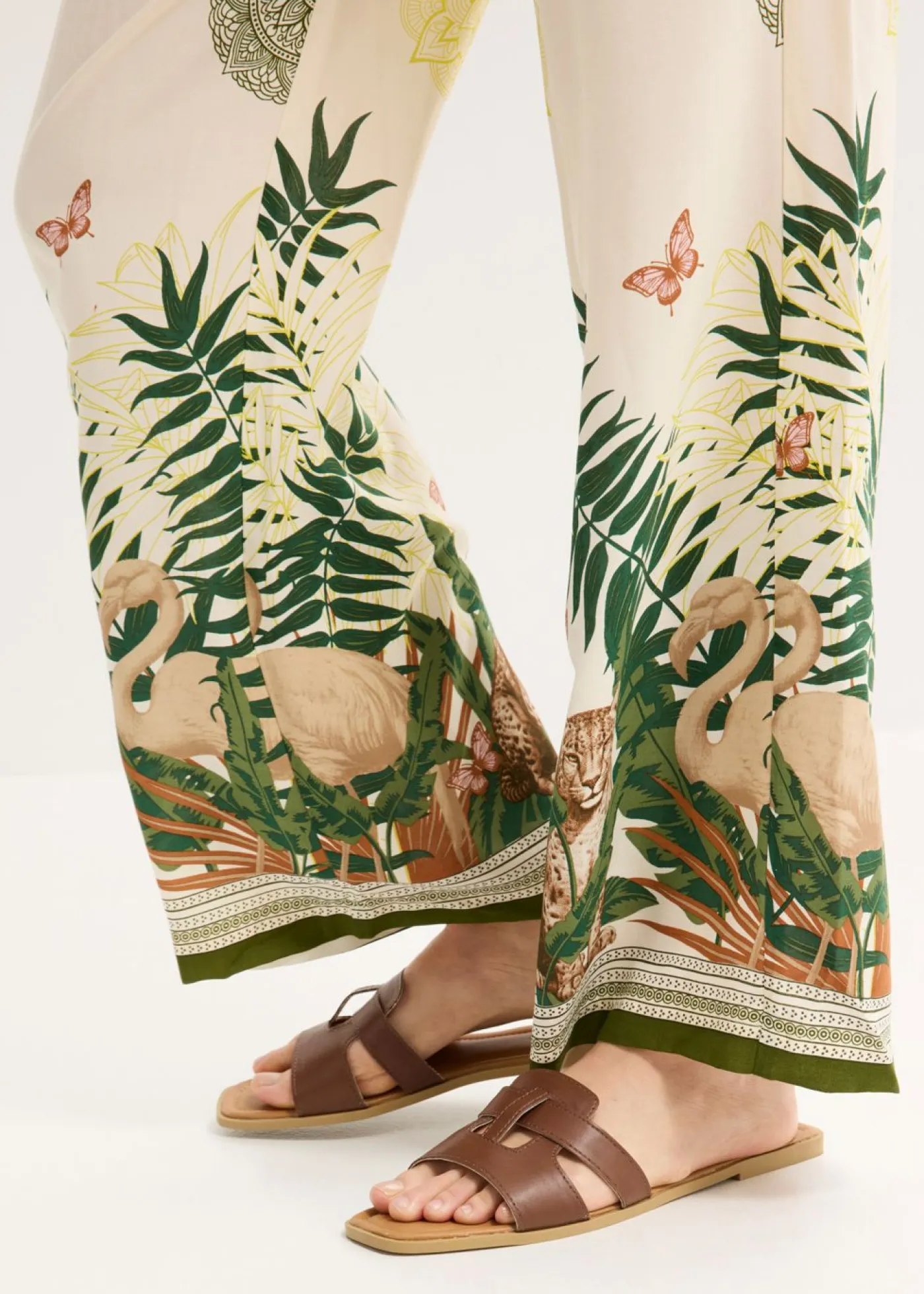 bonprix bonprix Pantalones>Pantalón ancho de viscosa con estampado en el borde Blanco-crema