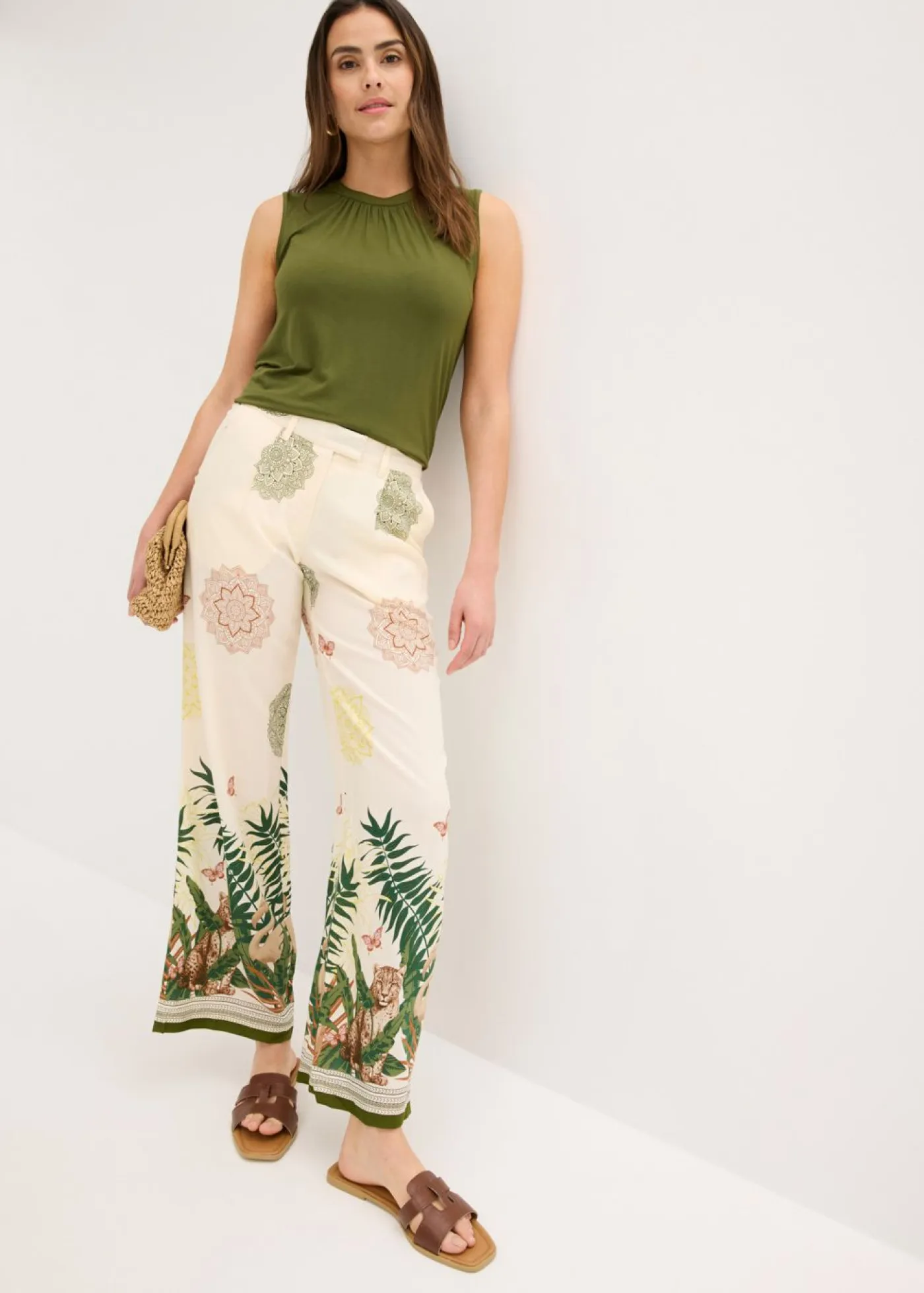 bonprix bonprix Pantalones>Pantalón ancho de viscosa con estampado en el borde Blanco-crema