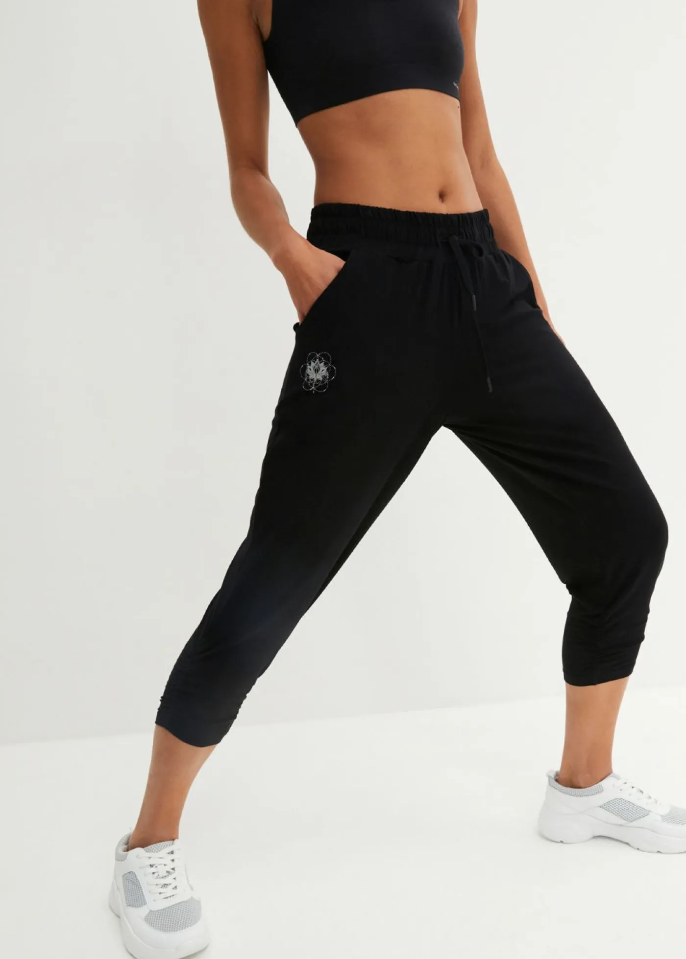 bonprix bonprix Homewear|Ropa Deportiva>Pantalón bombacho 7/8 Negro