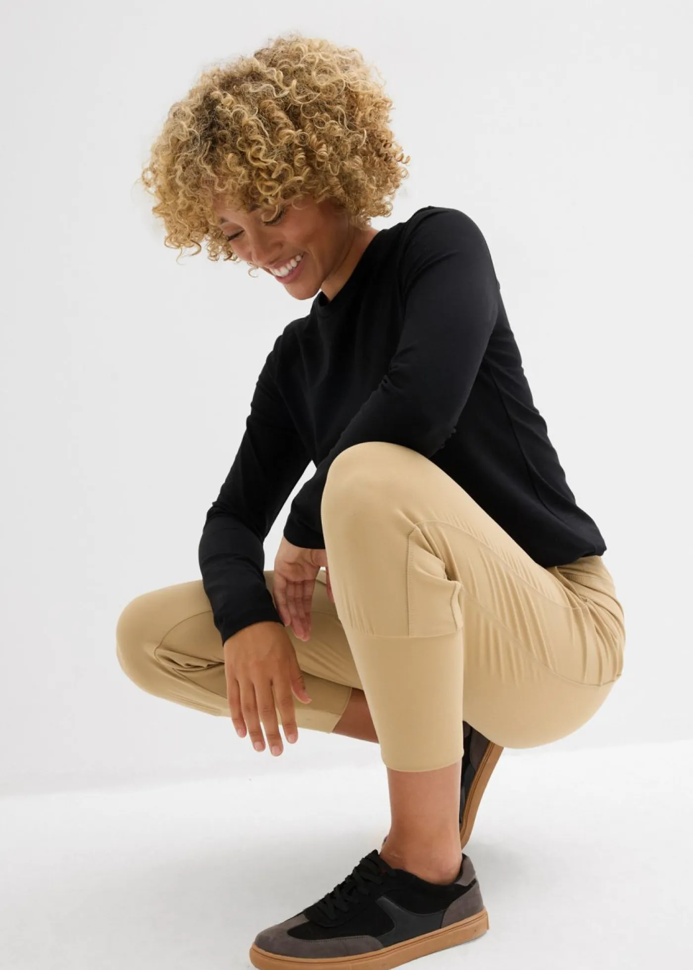 bonprix bonprix Pantalones>Pantalón capri de material suave Caqui claro