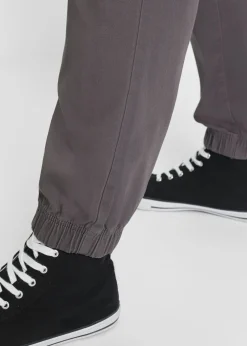 Hombre bonprix bonprix Pantalón chino elástico con corte recto y relajado