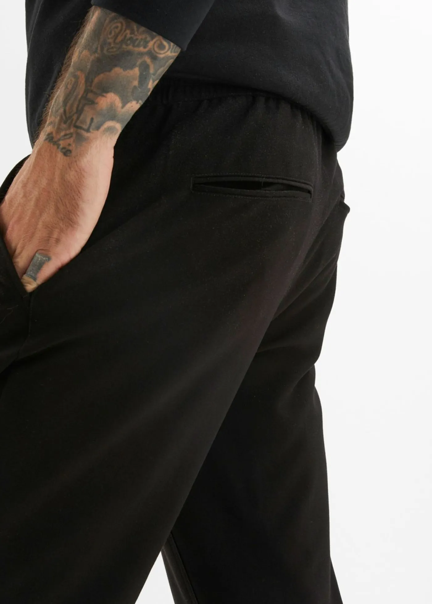 bonprix bonprix Pantalones|Novedades>Pantalón chino elástico con corte recto y relajado Negro