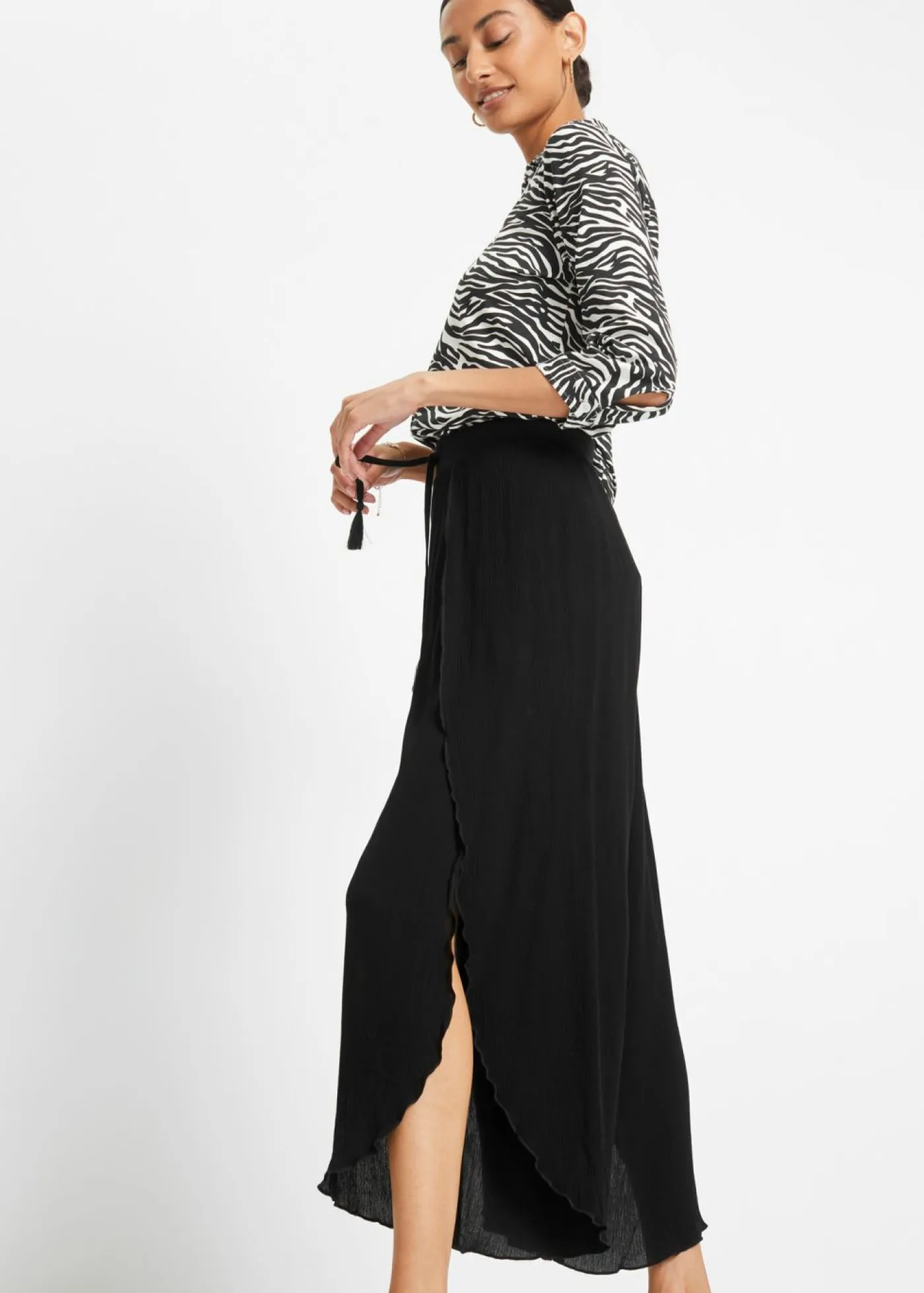 bonprix bonprix Pantalones>Pantalón con efecto arrugado estructurado Negro