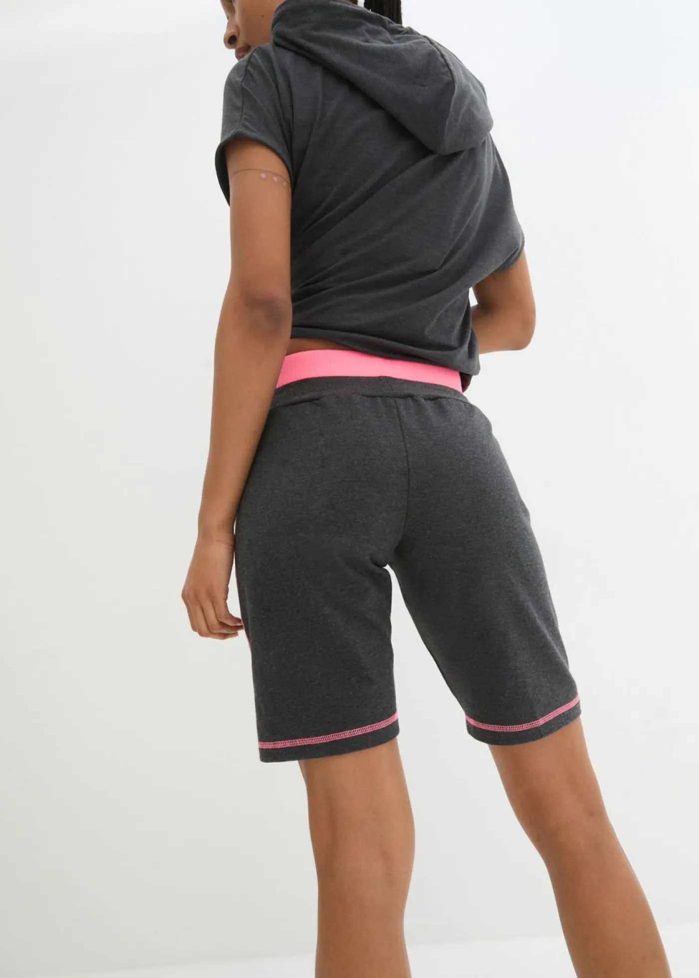 Mujer bonprix bonprix Pantalón corto de chándal de mezcla de algodón