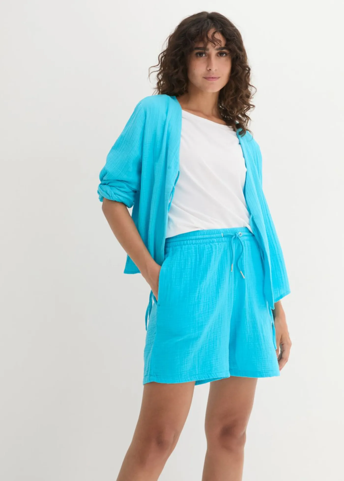 bonprix bonprix Shorts|Pantalones>Pantalón corto de muselina verde agua oscuro