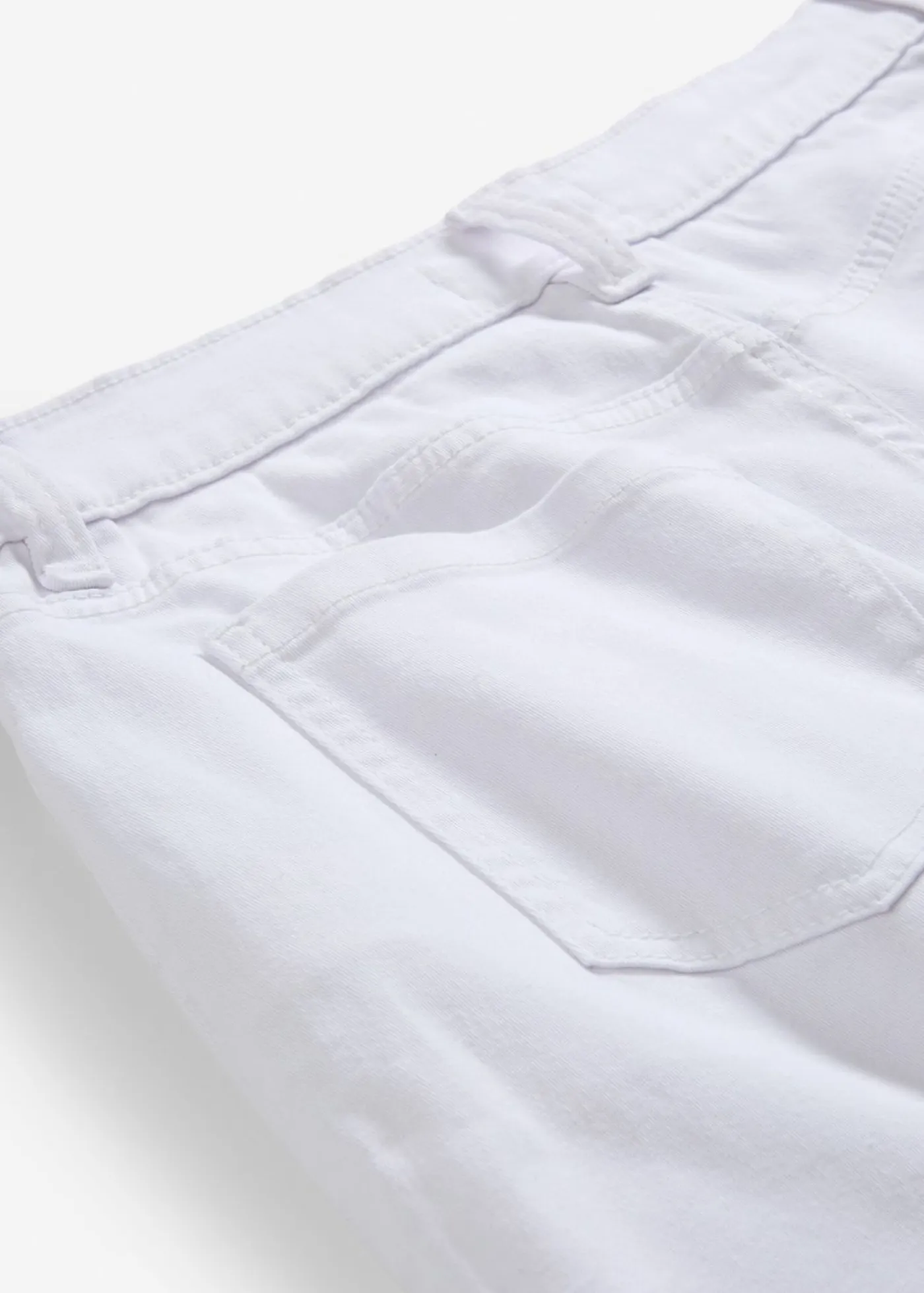 bonprix bonprix Shorts|Pantalones>Pantalón corto de sarga con talle alto Blanco