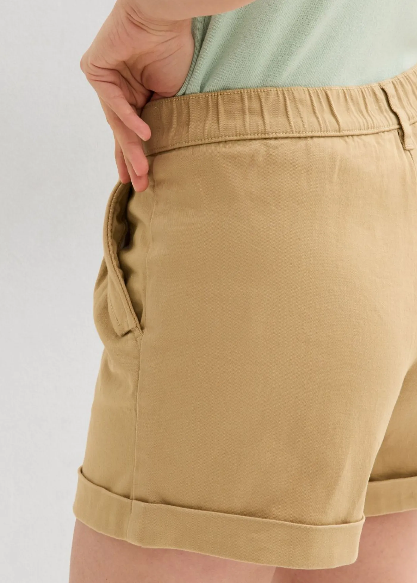 bonprix bonprix Shorts|Pantalones>Pantalón corto de sarga con talle alto Beige nuevo