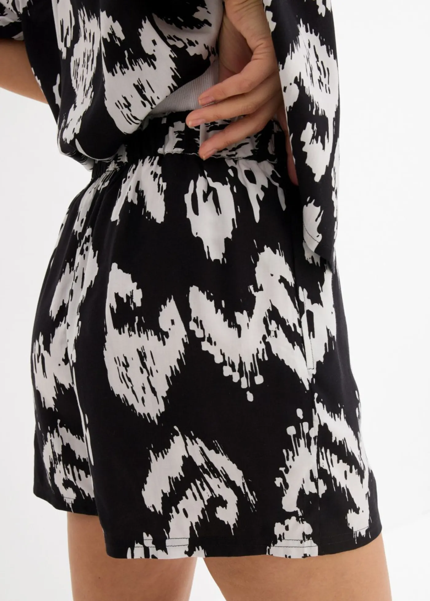 Mujer bonprix bonprix Pantalón corto de viscosa con cinturilla cómoda