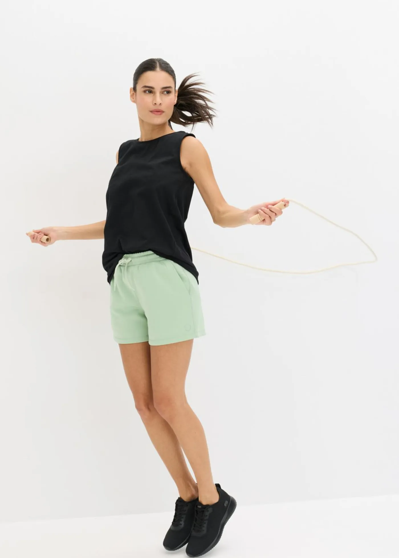 bonprix bonprix Shorts|Ropa Deportiva>Pantalón corto deportivo de secado rápido Verde pastel