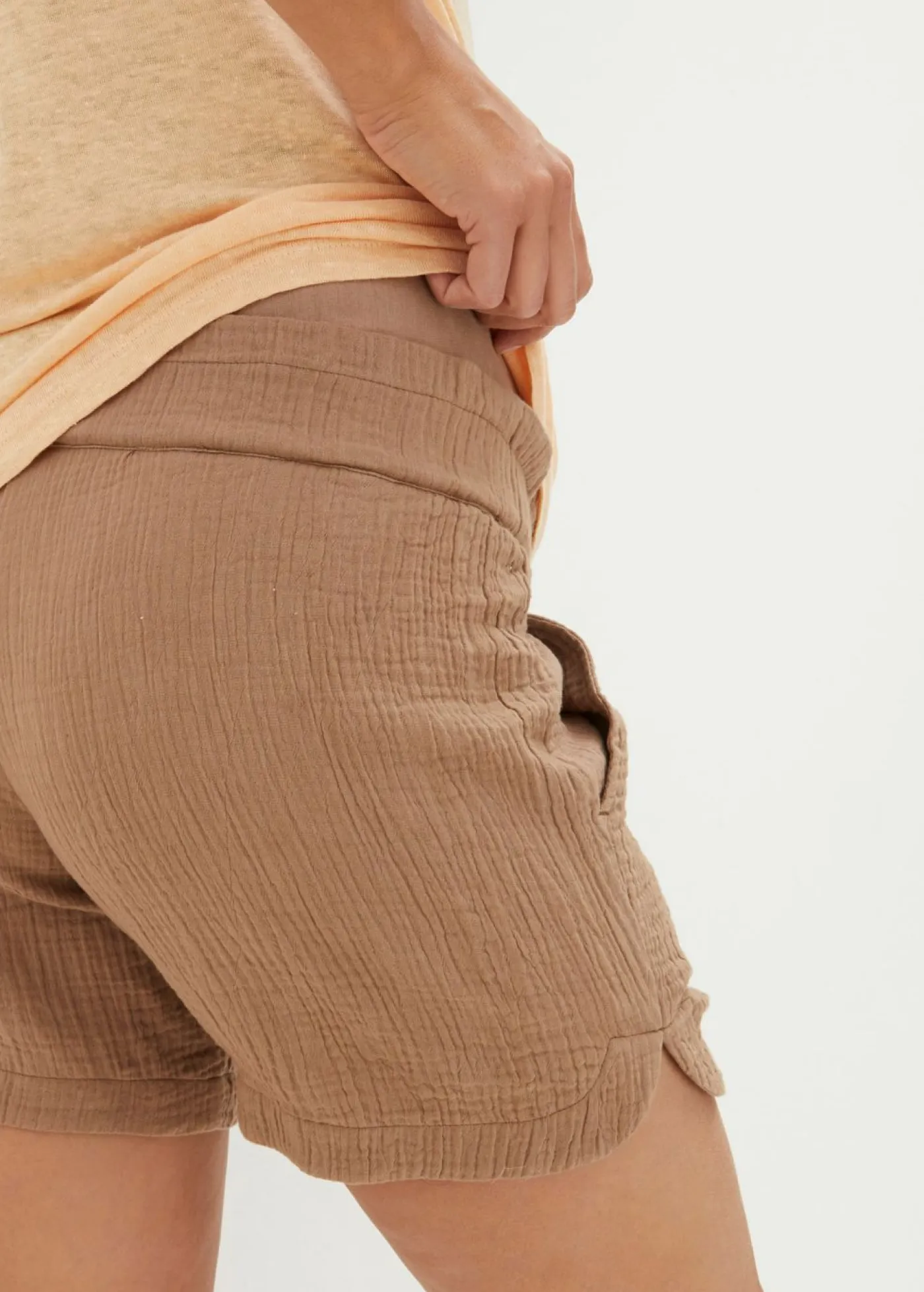 bonprix bonprix Premamá>Pantalón corto premamá de muselina de algodón puro arcilla