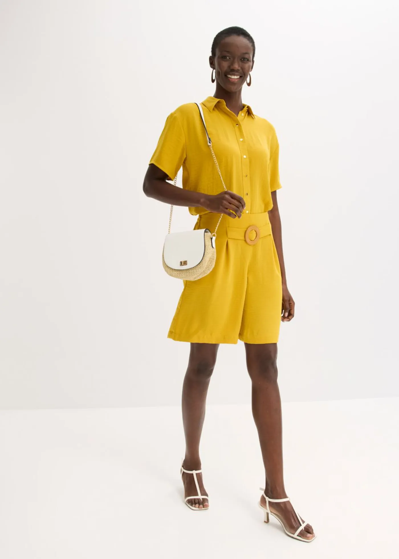 bonprix bonprix Shorts|Pantalones>Pantalón corto sin cierre Oro ocre