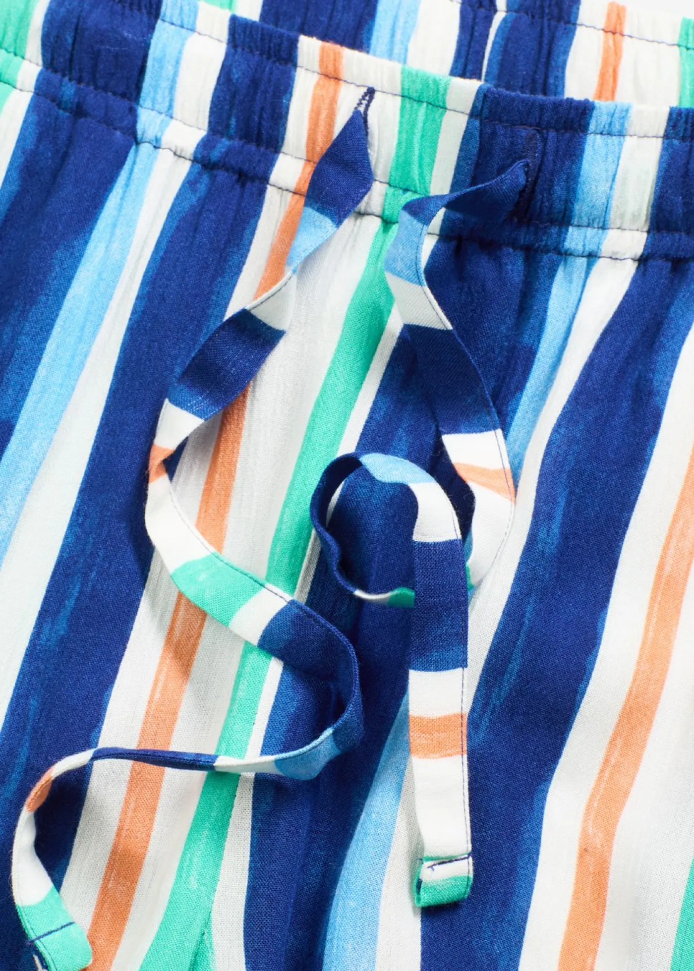 bonprix bonprix Shorts|Pantalones>Pantalón corto sin cierre de viscosa fina azul ártico-azul claro-blanco con rayas