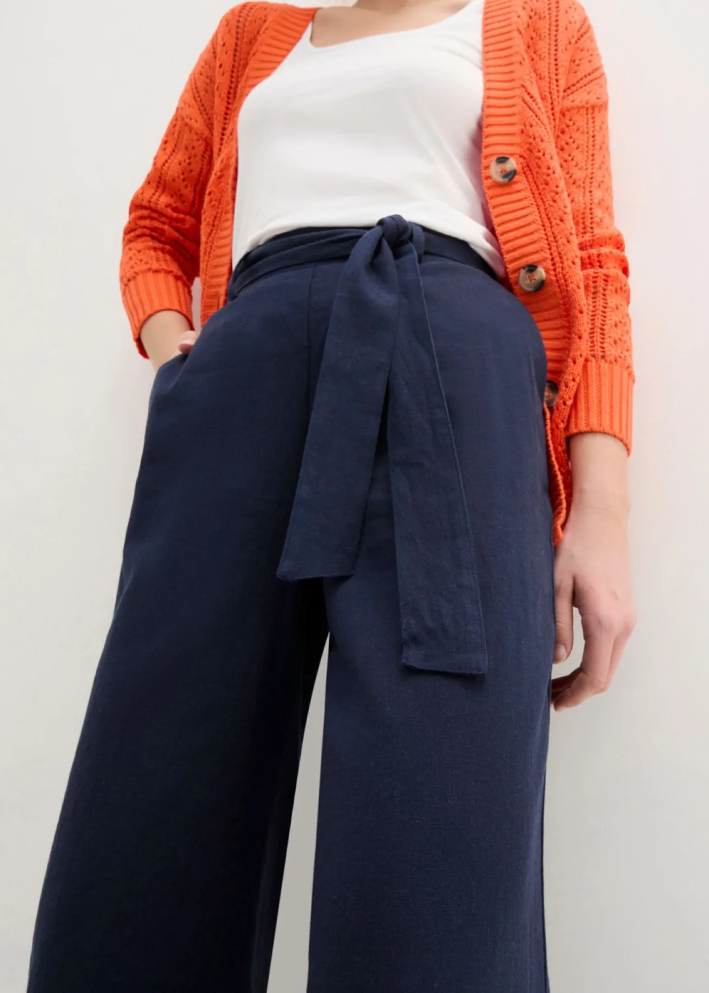 bonprix bonprix Pantalones>Pantalón culotte de mezcla de lino vaporosa Azul marino