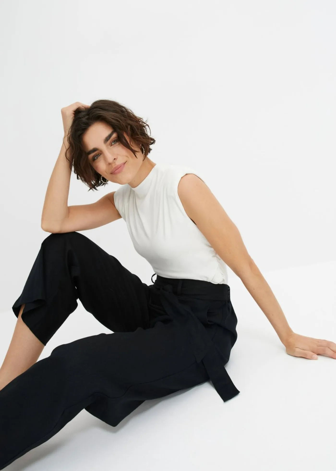 bonprix bonprix Pantalones>Pantalón culotte de mezcla de lino vaporosa Negro