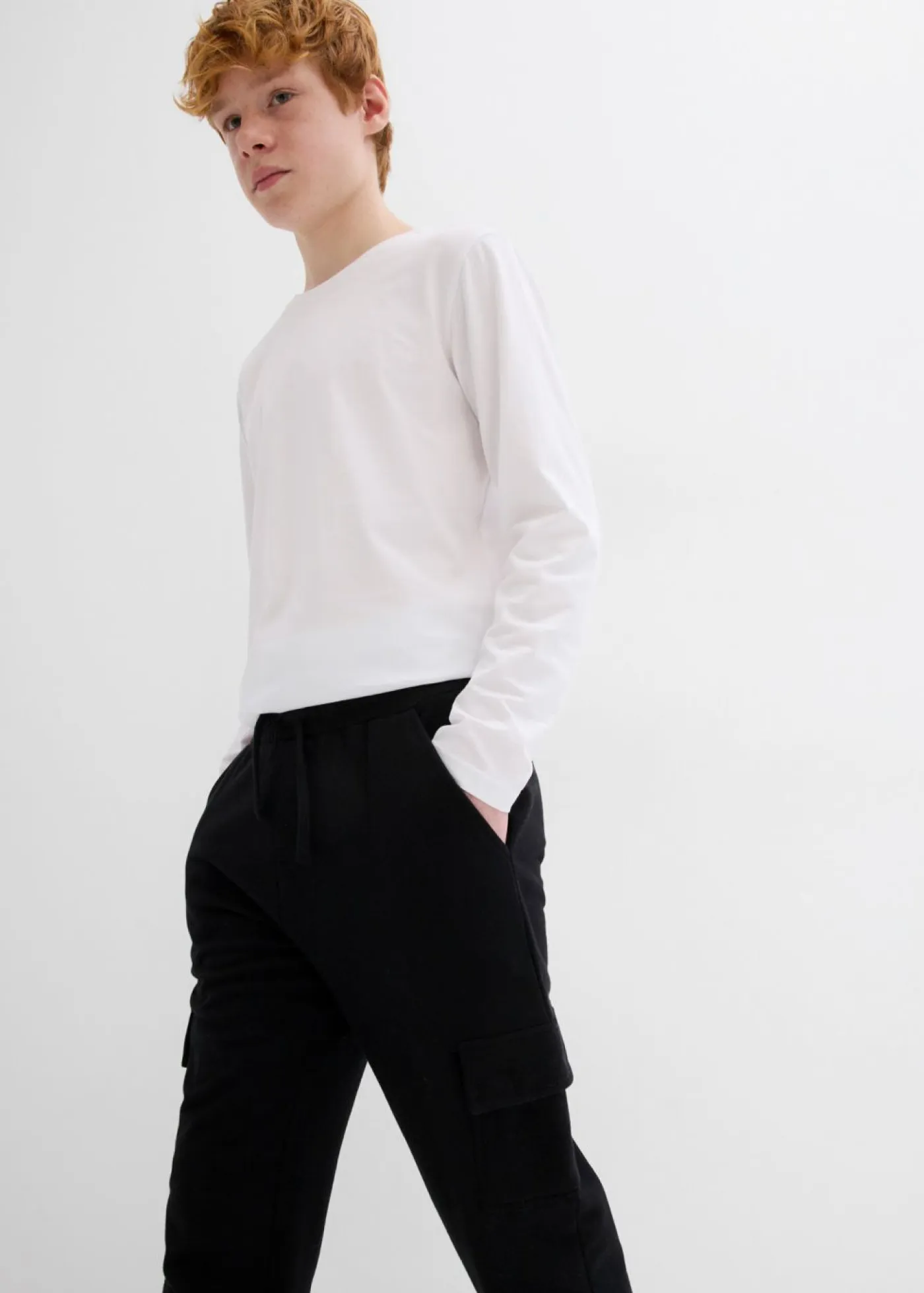 bonprix bonprix Ropa 9 A 16 Años·Pantalones>Pantalón de chándal con bolsillos tipo cargo Negro