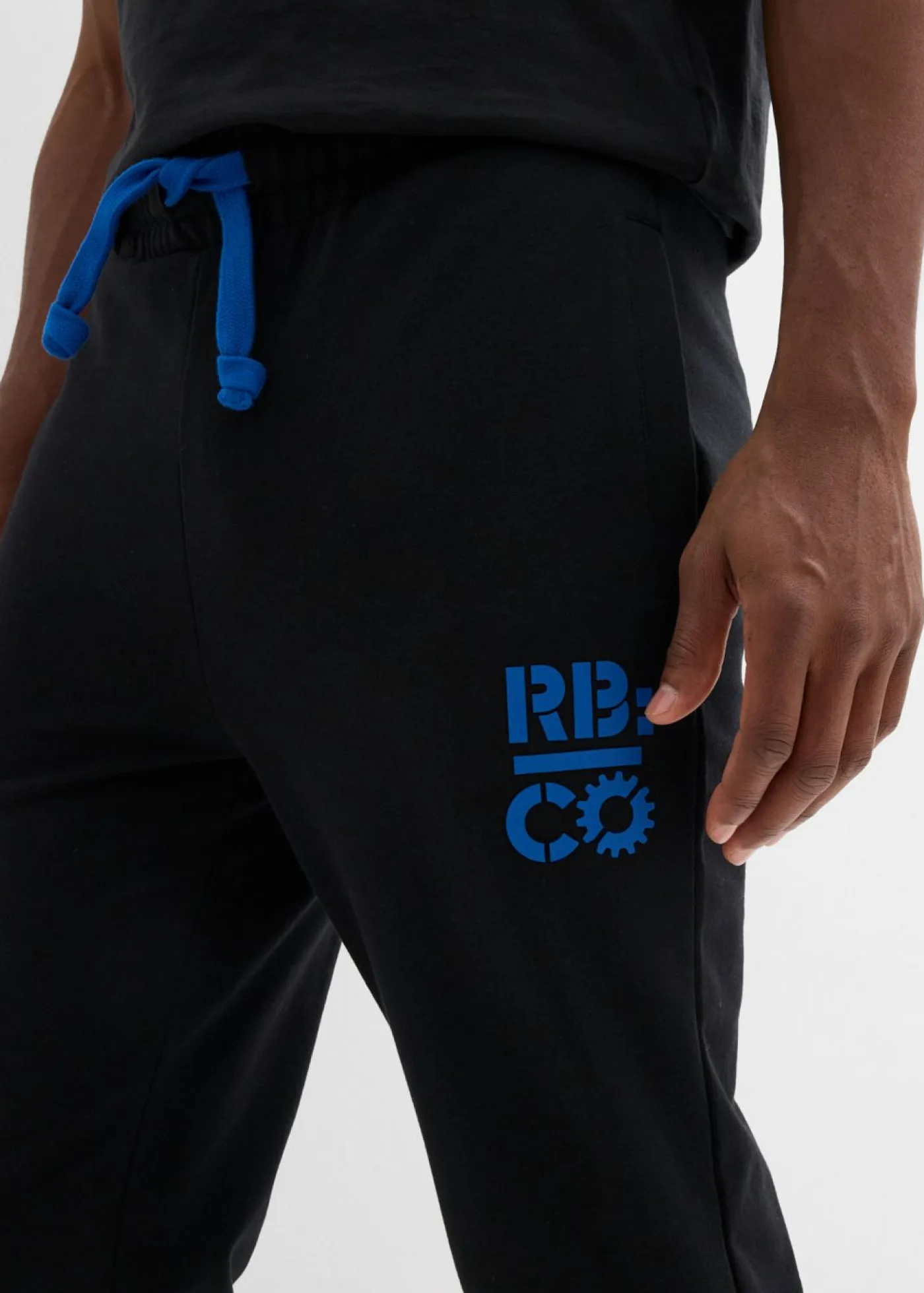 bonprix bonprix Ropa Deportiva|Pantalones>Pantalón de chándal con detalles en contraste negro / azul cielo
