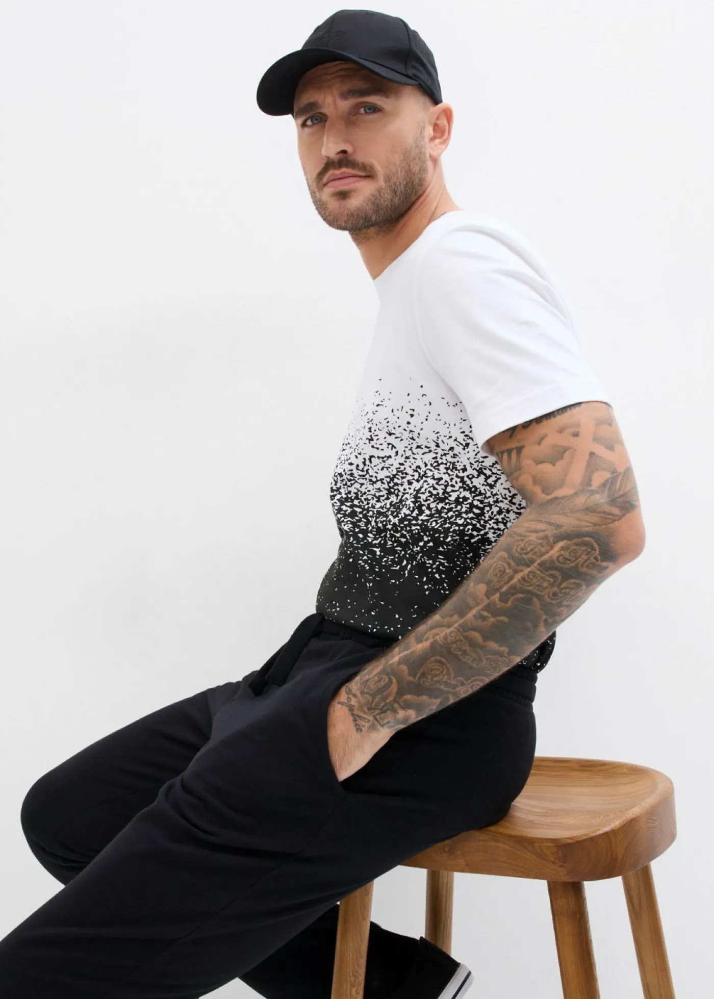 bonprix bonprix Básicos En Rebajas|Ropa Deportiva>Pantalón de chándal con interior suave y dobladillo recto Negro