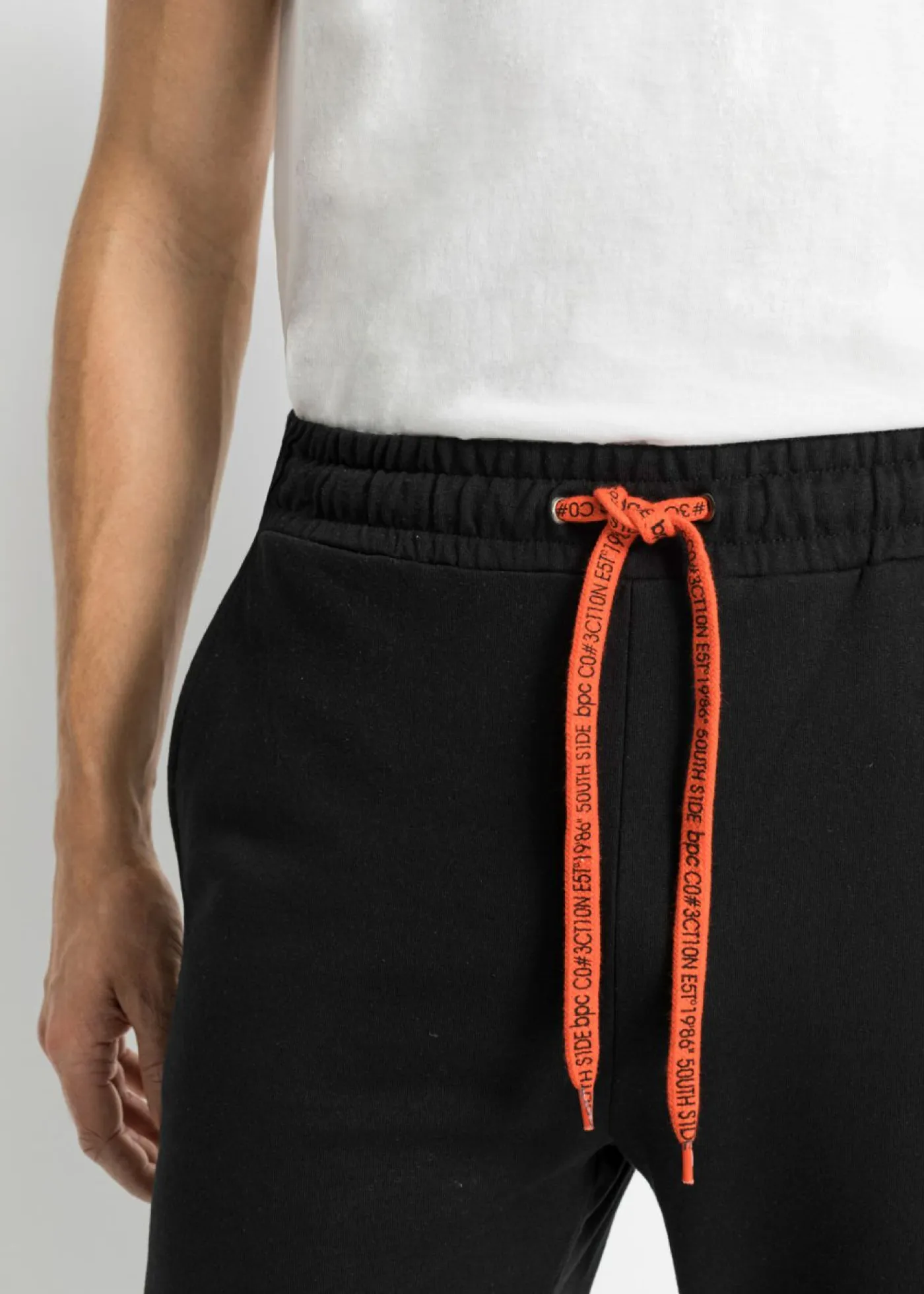 bonprix bonprix Ropa Deportiva|Pantalones>Pantalón de chándal con poliéster reciclado Negro