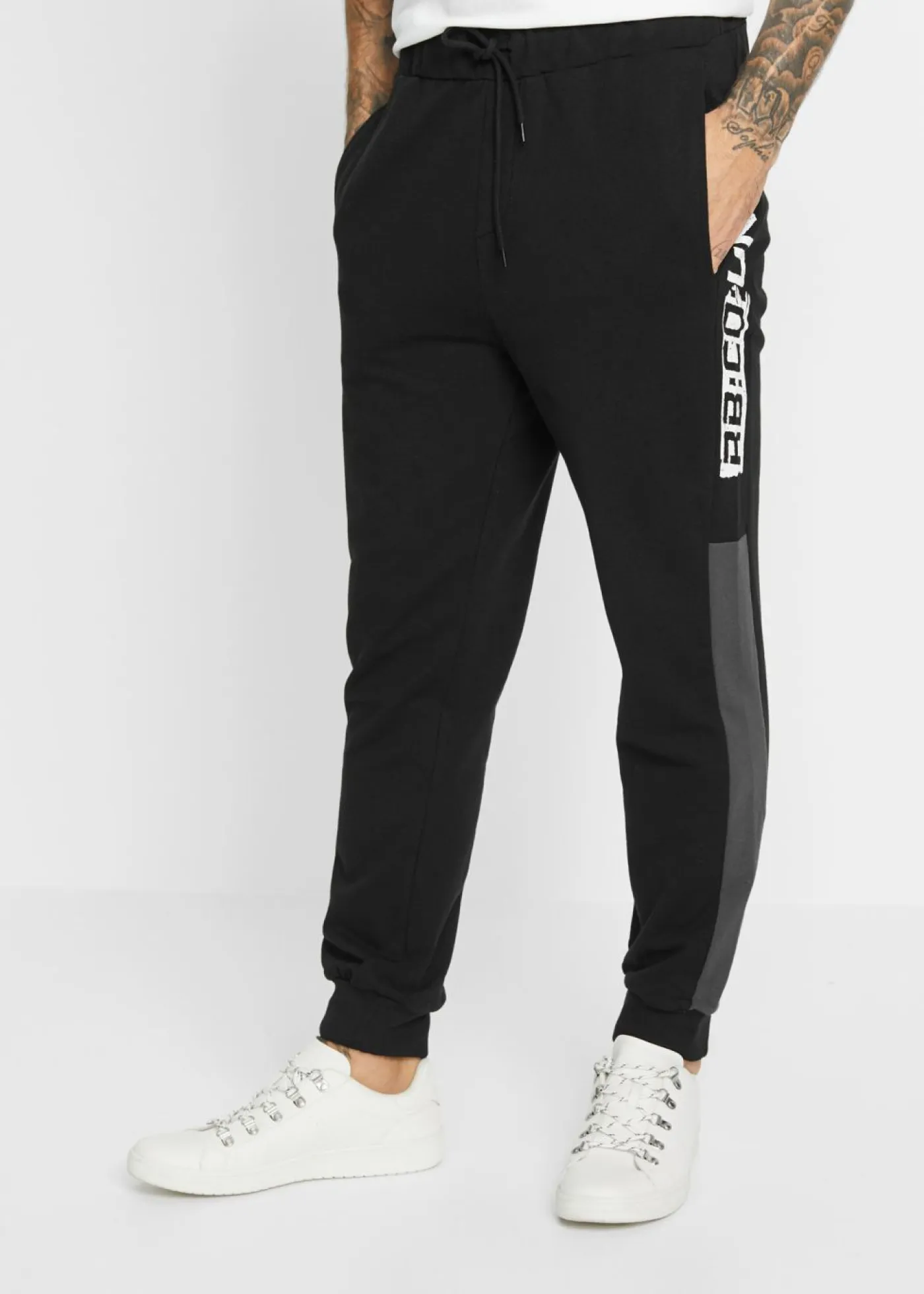 Hombre bonprix bonprix Pantalón de chándal con poliéster reciclado