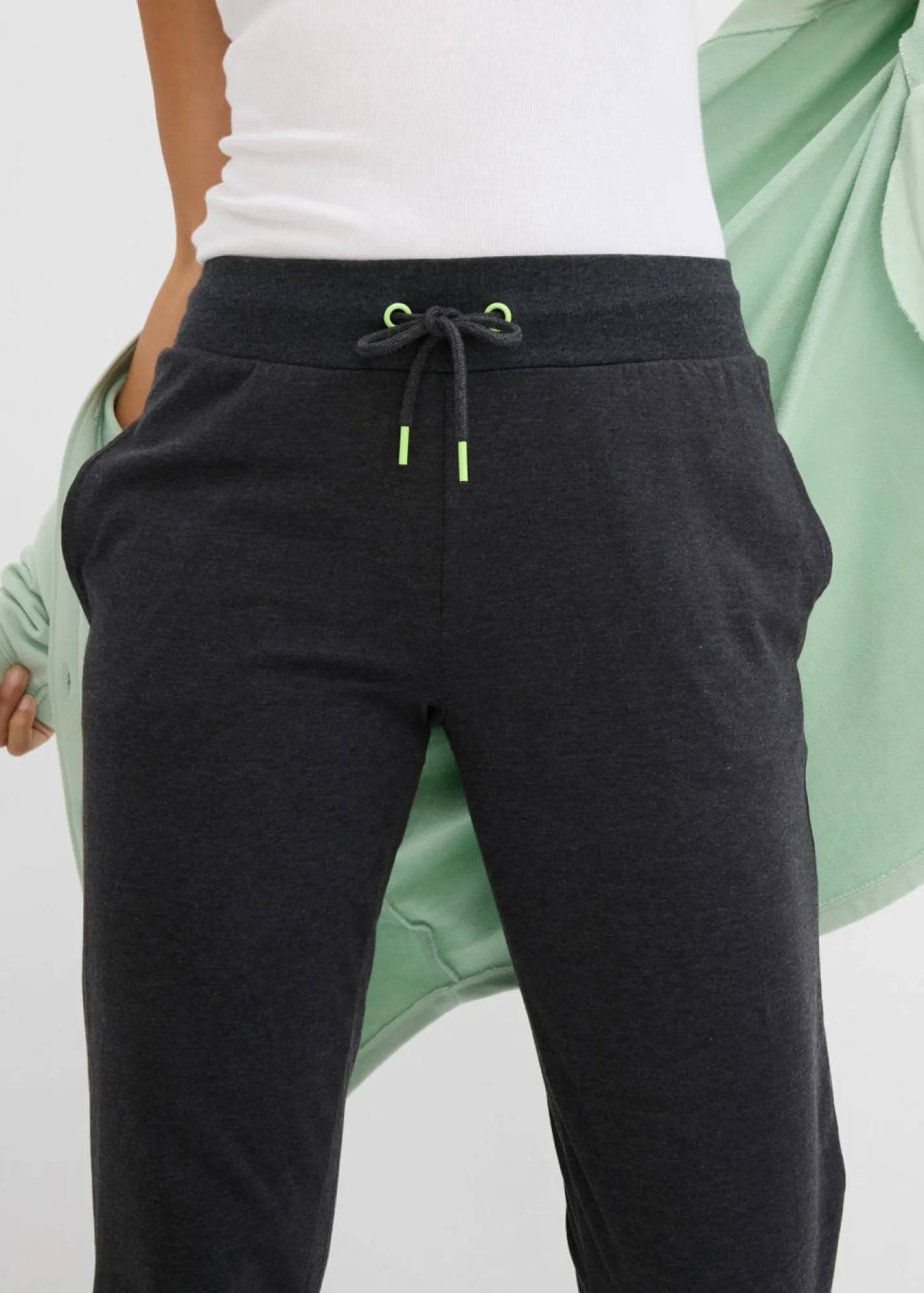 bonprix bonprix Básicos|Ropa Cómoda>Pantalón de chándal con puños negro amarillo neón moteado