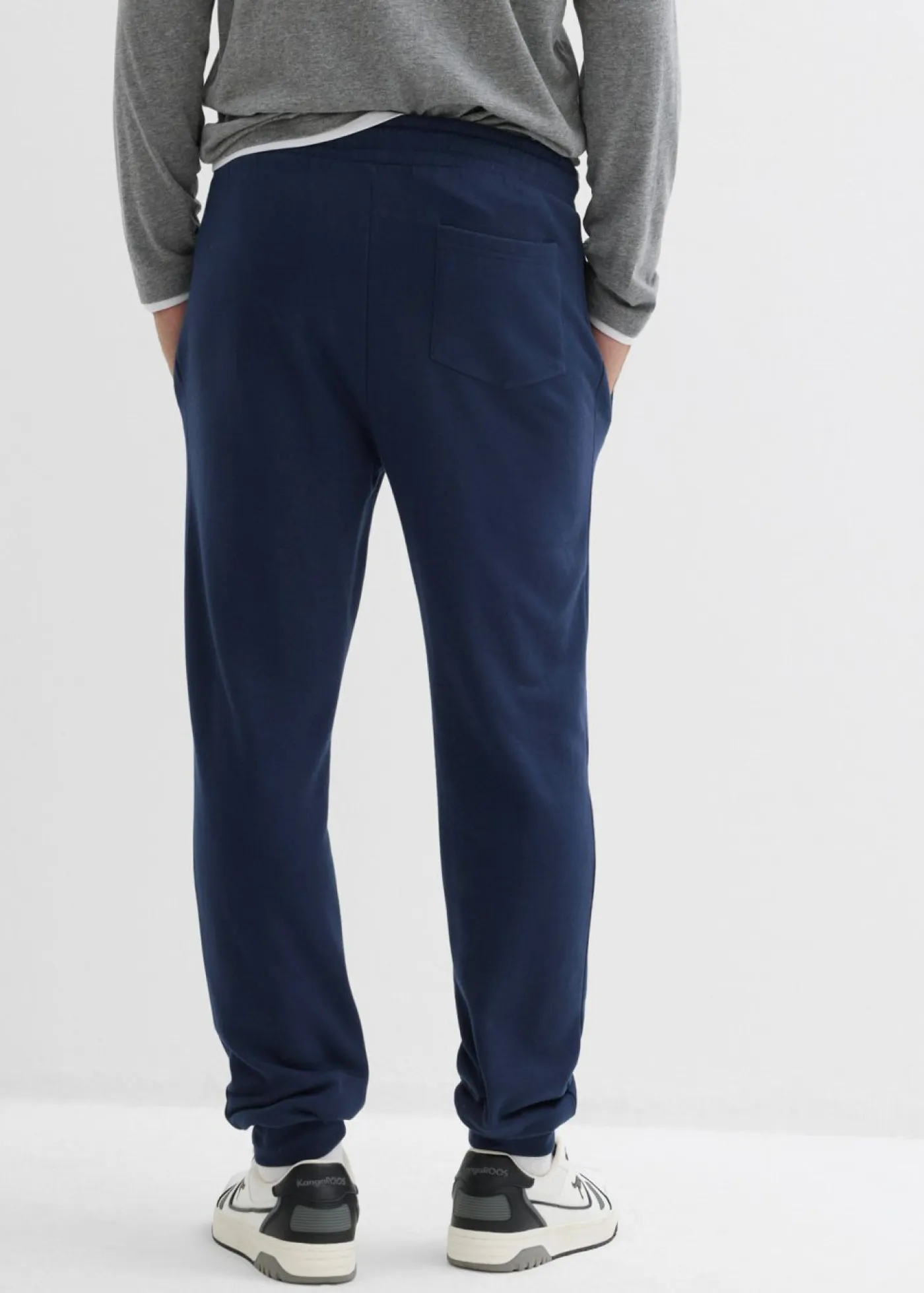 bonprix bonprix Básicos En Rebajas|Ropa Deportiva>Pantalón de chándal de algodón orgánico puro con corte regular Azul marino