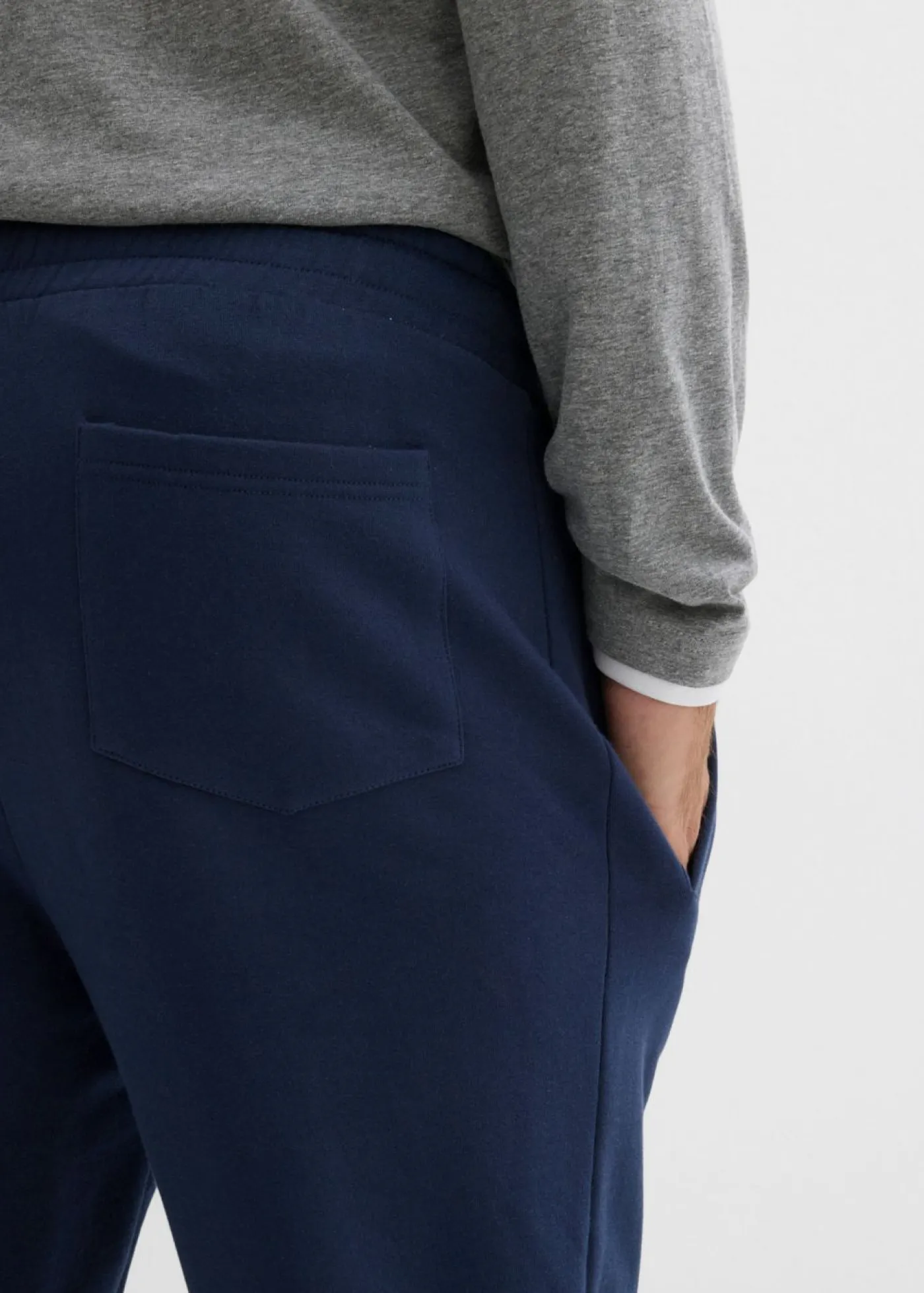 bonprix bonprix Básicos En Rebajas|Ropa Deportiva>Pantalón de chándal de algodón orgánico puro con corte regular Azul marino