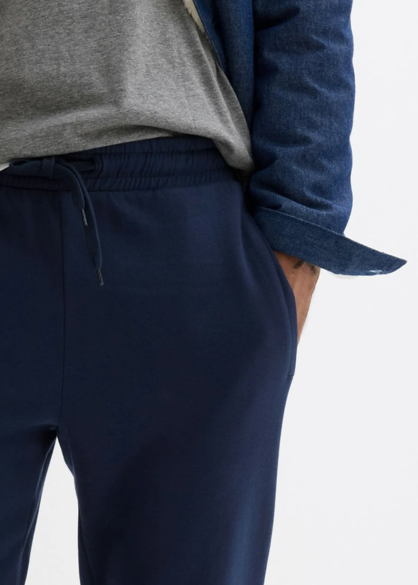 bonprix bonprix Básicos En Rebajas|Ropa Deportiva>Pantalón de chándal de algodón orgánico puro con corte regular Azul marino