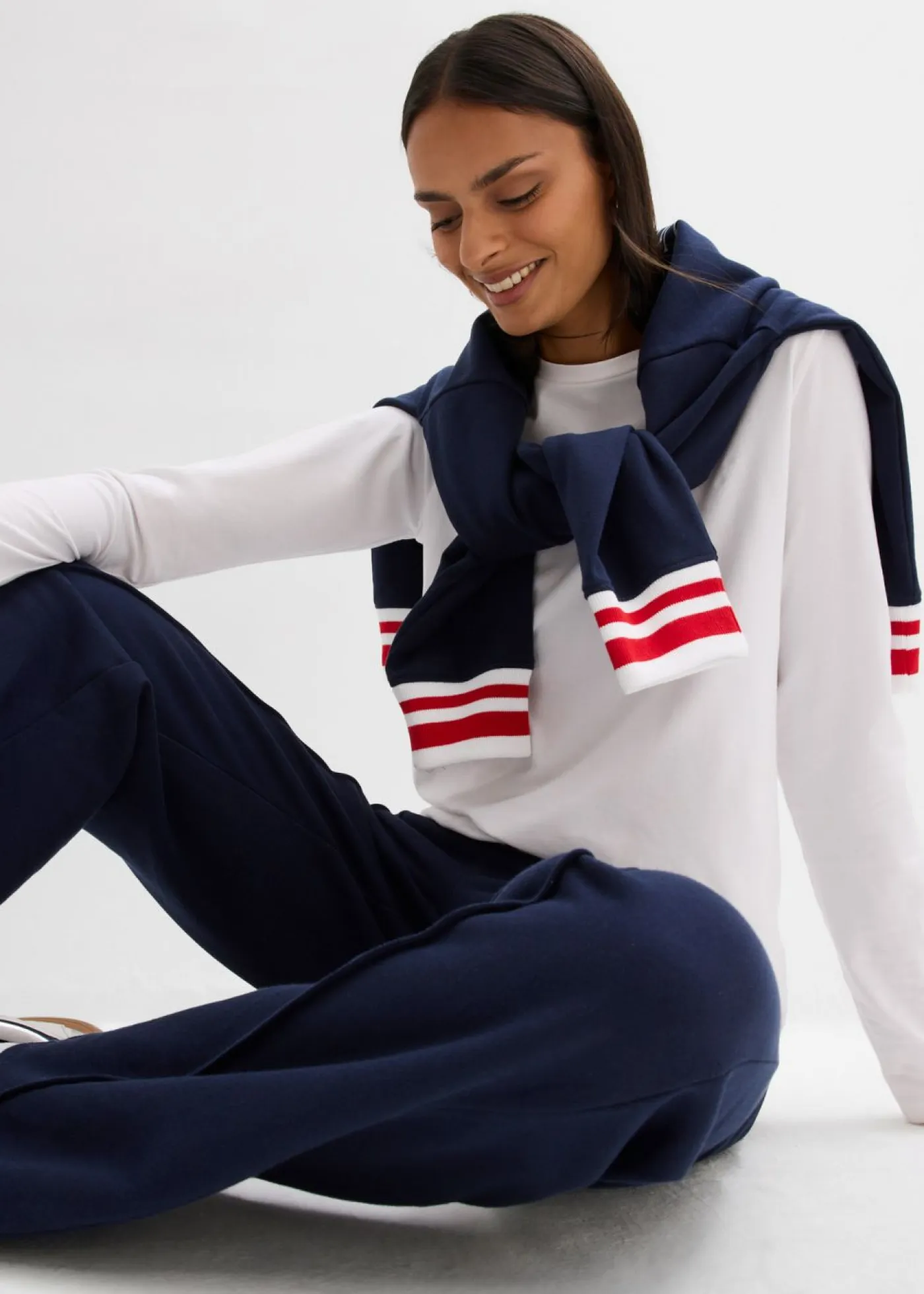 bonprix bonprix Ropa Cómoda|Pantalones>Pantalón de chándal de algodón ecológico puro azul marino-fresa-blanco