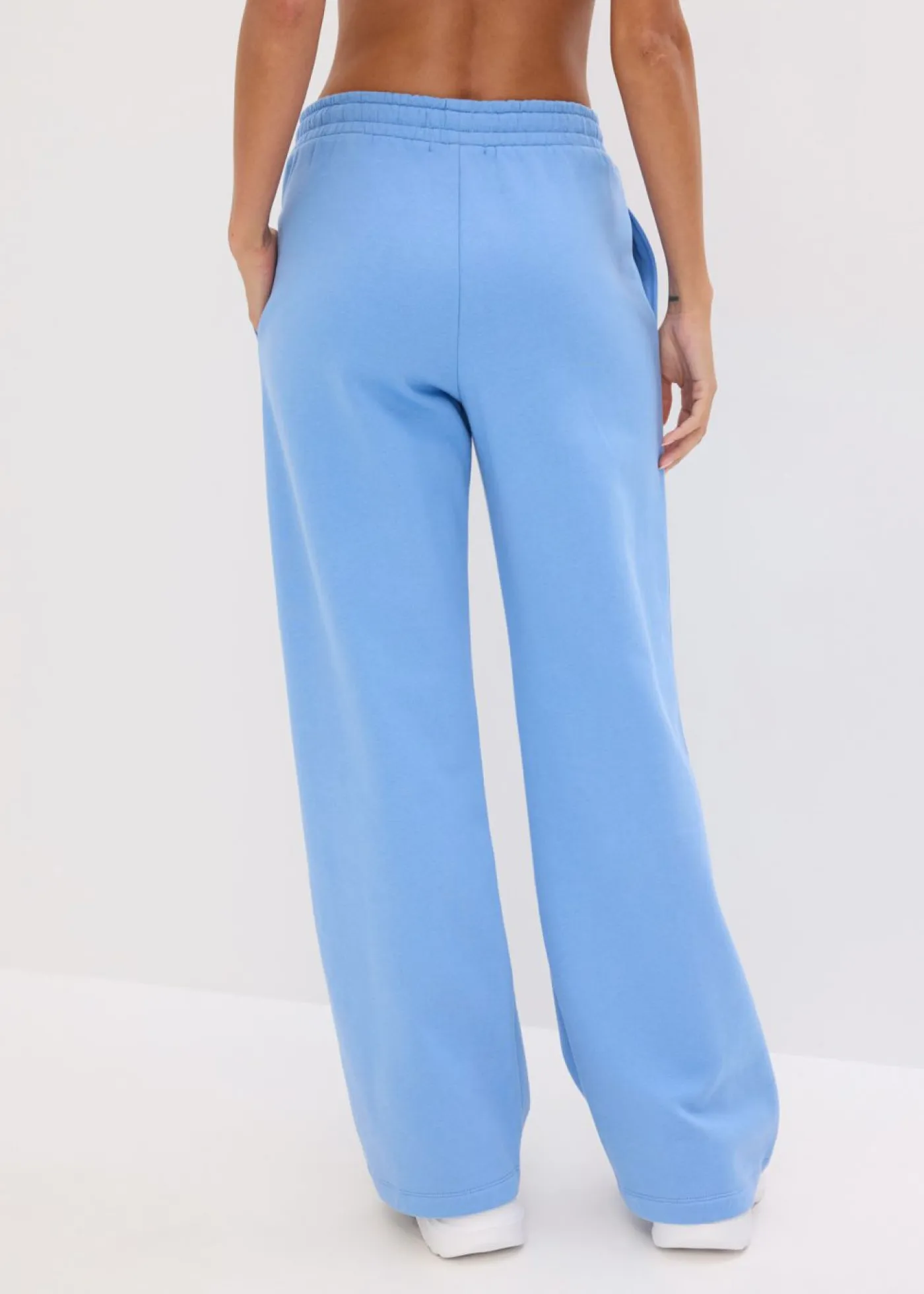 bonprix bonprix Básicos|Ropa Cómoda>Pantalón de chándal de algodón orgánico puro con cintura alta azul provenzal