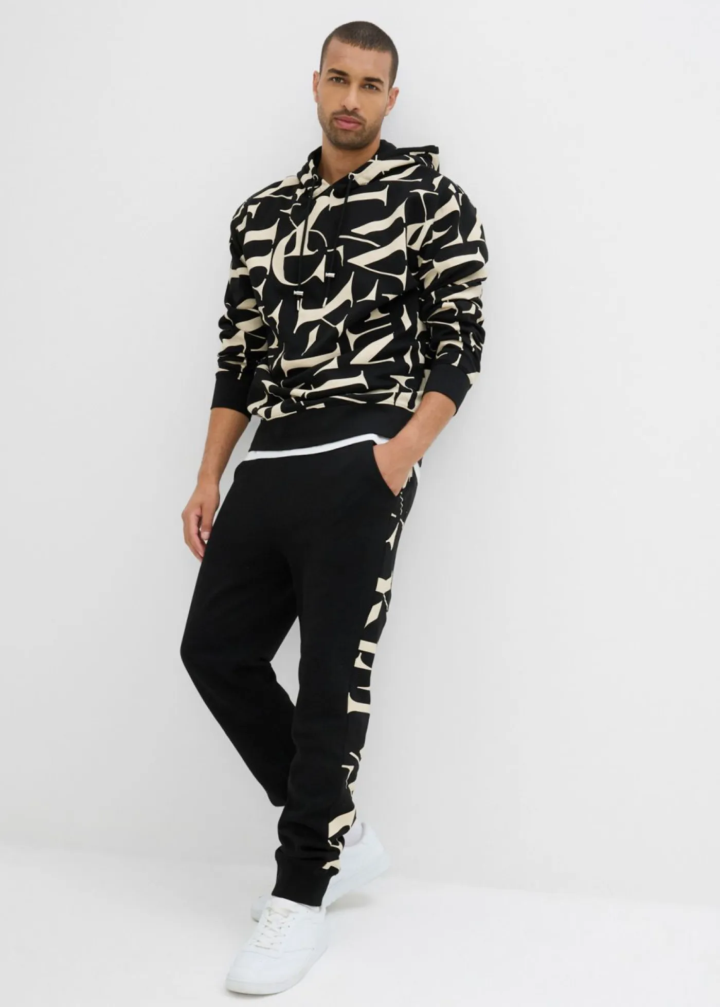 Hombre bonprix bonprix Pantalón de chándal de algodón orgánico puro con inserto