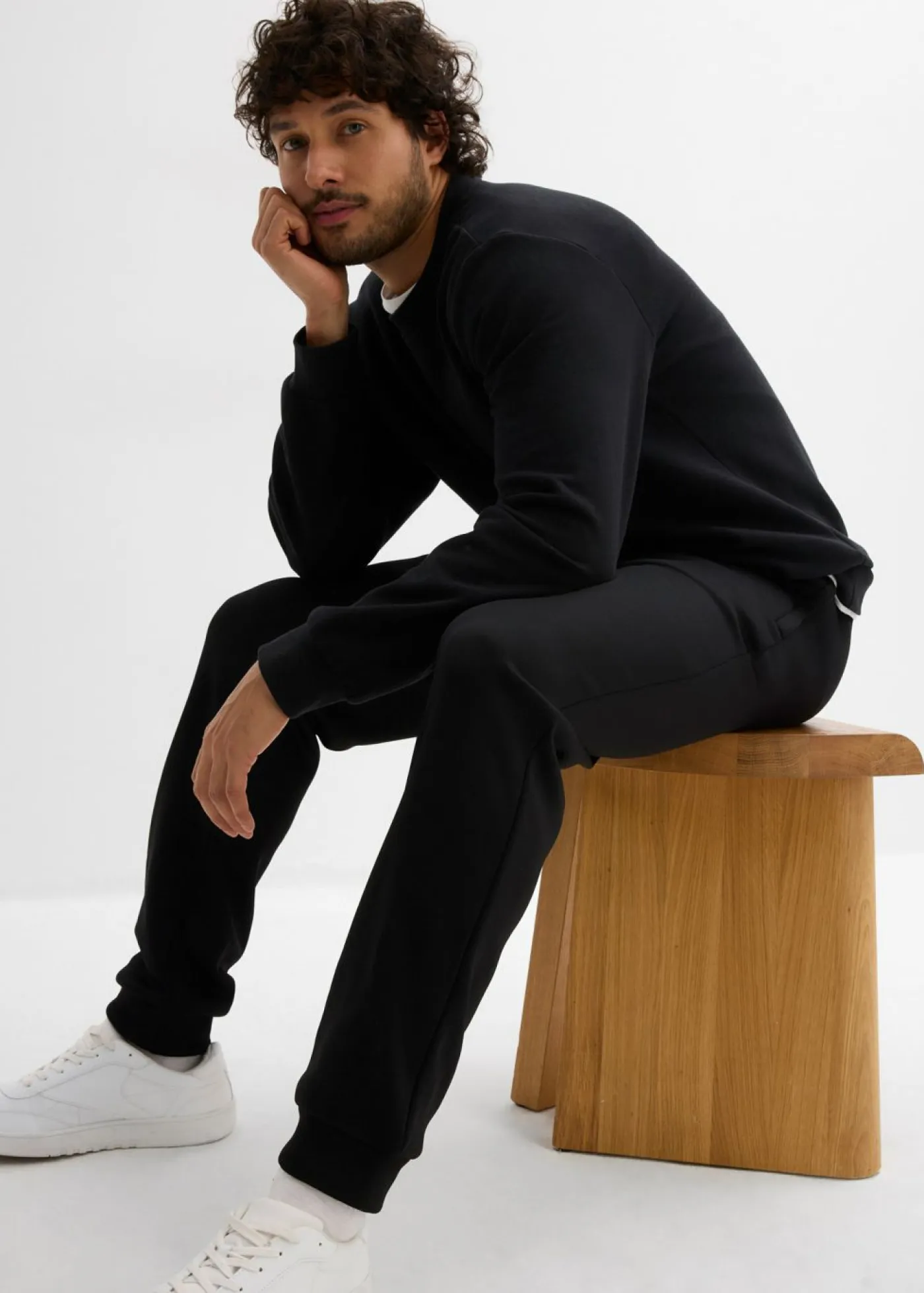 bonprix bonprix Ropa Térmica|Outdoor>Pantalón de chándal térmico con prácticos bolsillos con cremallera Negro