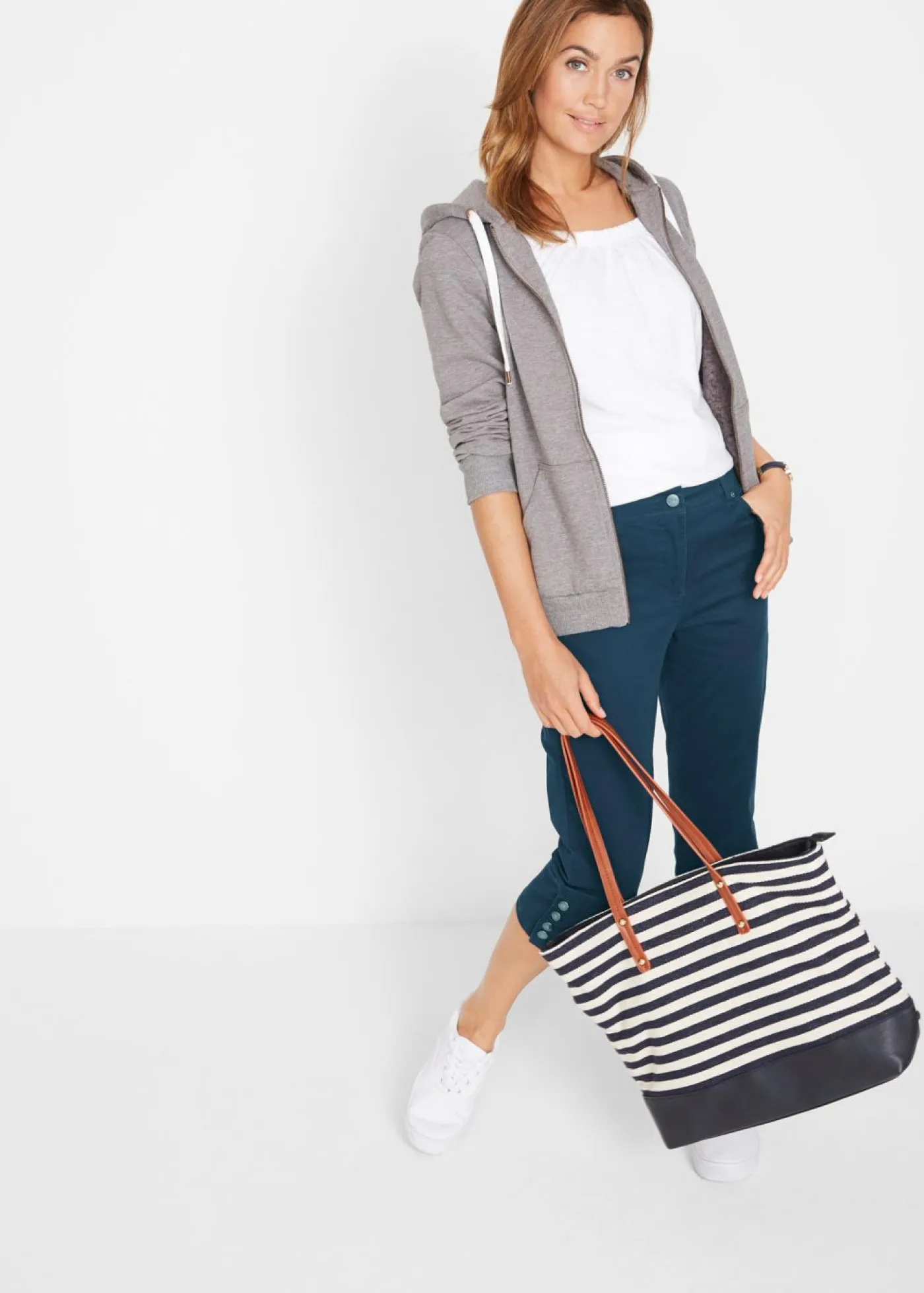 bonprix bonprix Pantalones>Pantalón de corte capri con cintura elástica y botones Azul oscuro