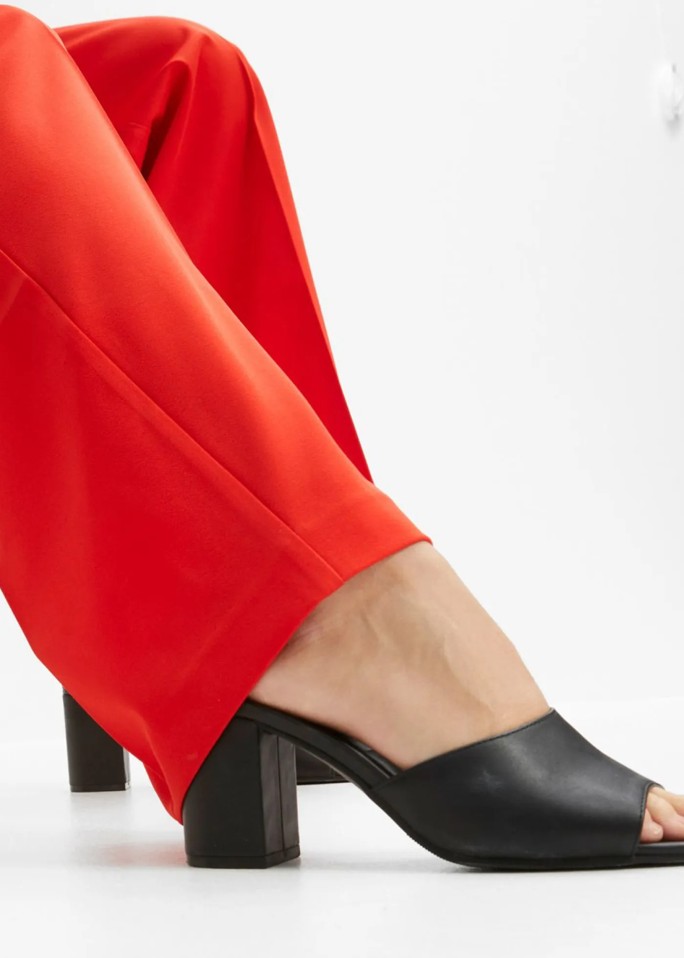 Mujer bonprix bonprix Pantalón de lentejuelas de corte holgado