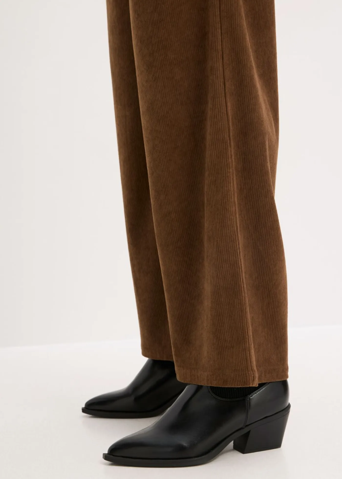 Mujer bonprix bonprix Pantalón de pana con perneras anchas