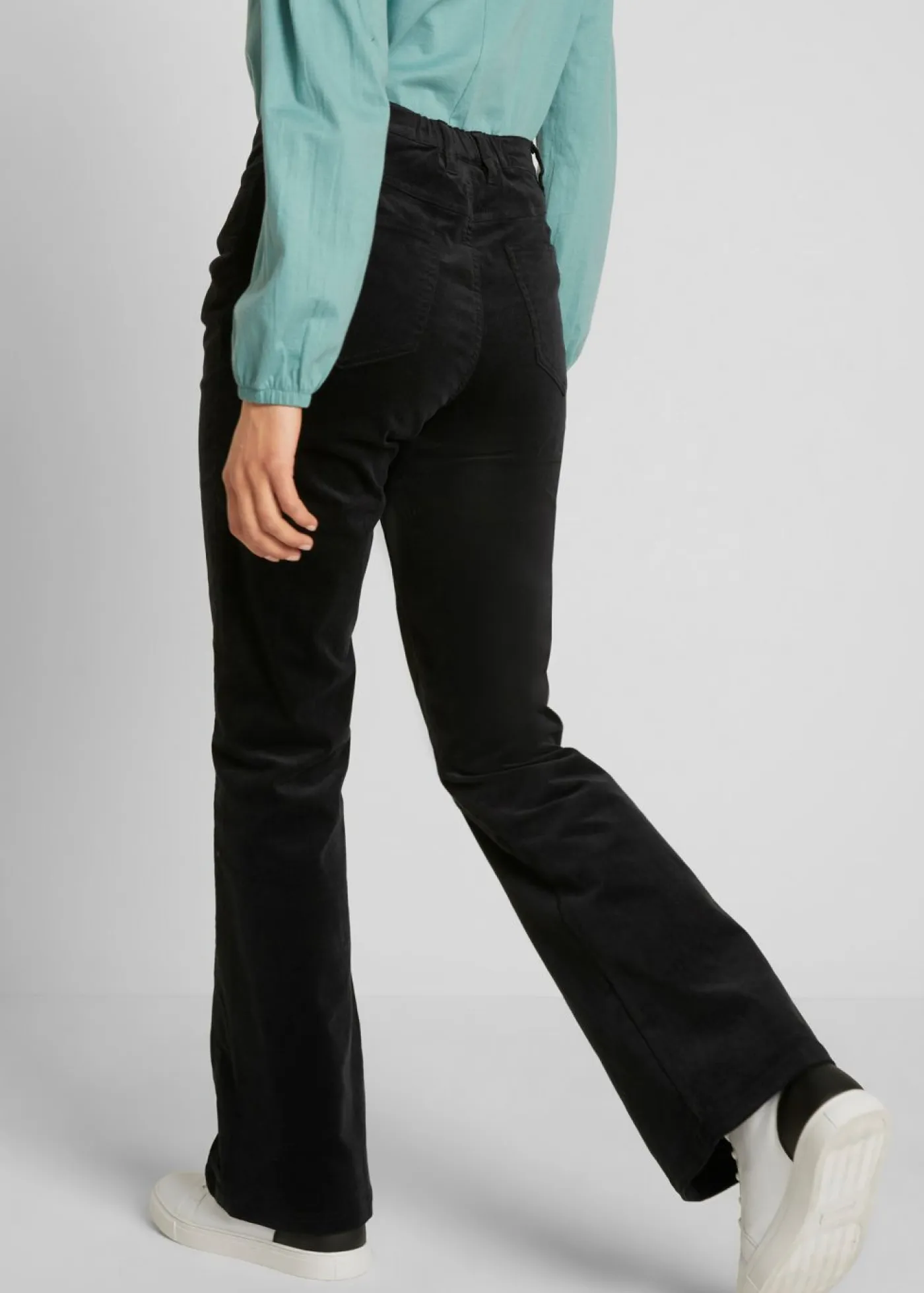 bonprix bonprix Pantalones>Pantalón de pana elástico con cómoda cintura high waist Negro