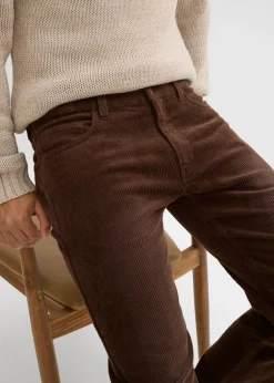 Hombre bonprix bonprix Pantalón de pana elástico, regular fit, de aspecto lavado, straight